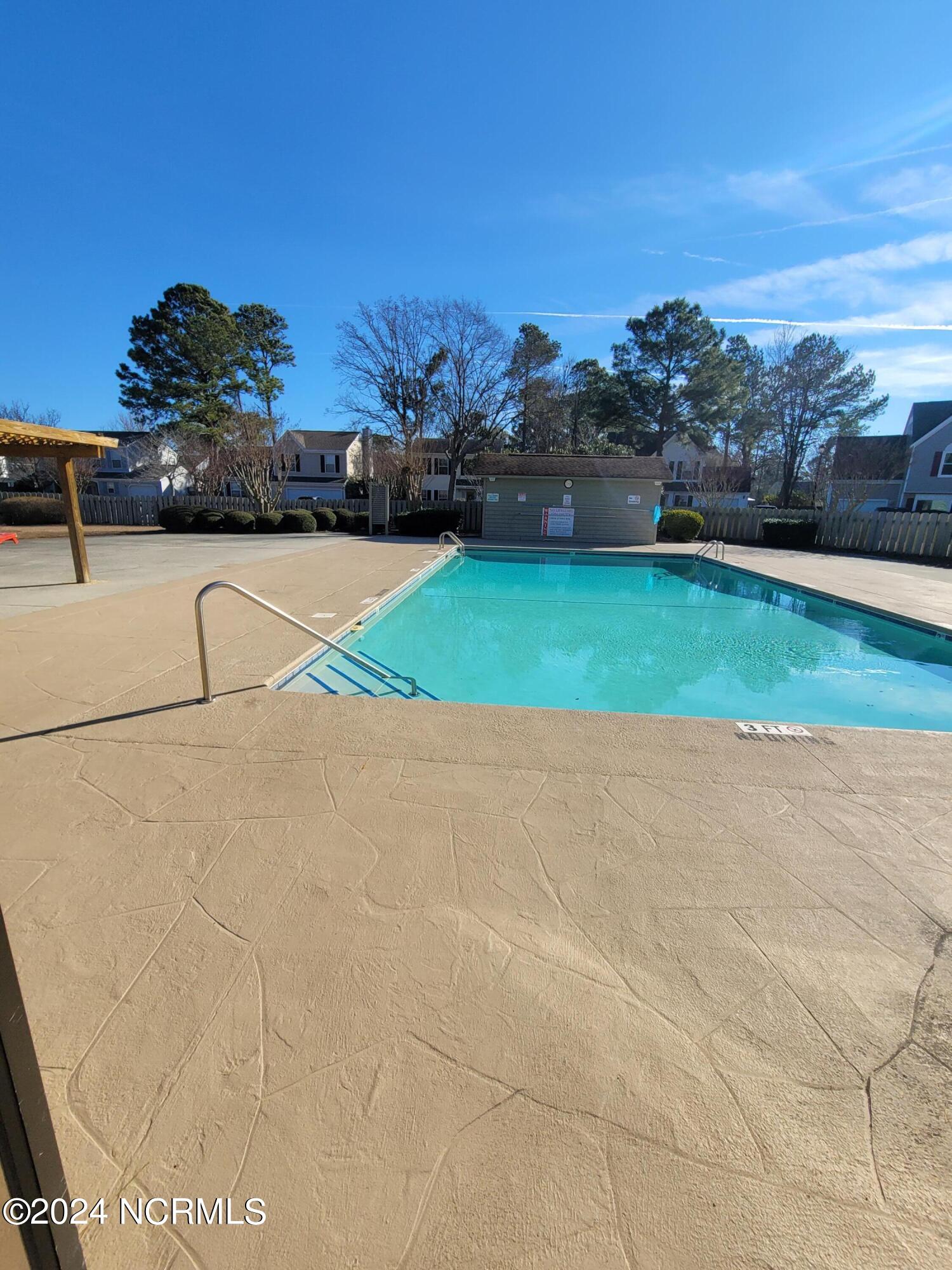 100565736 | Photo 28