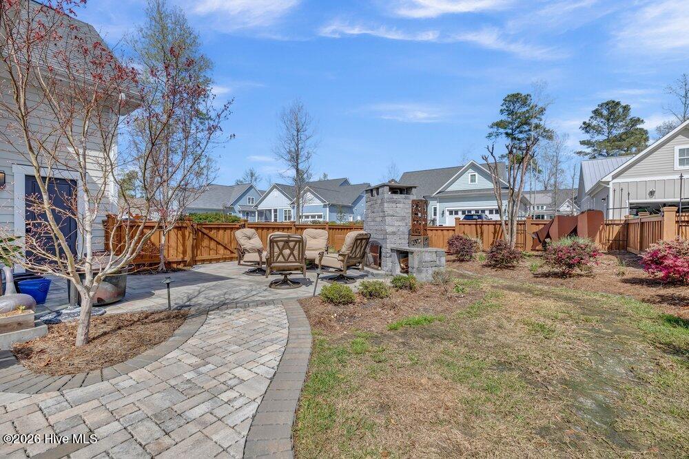 100561379 | Photo 53