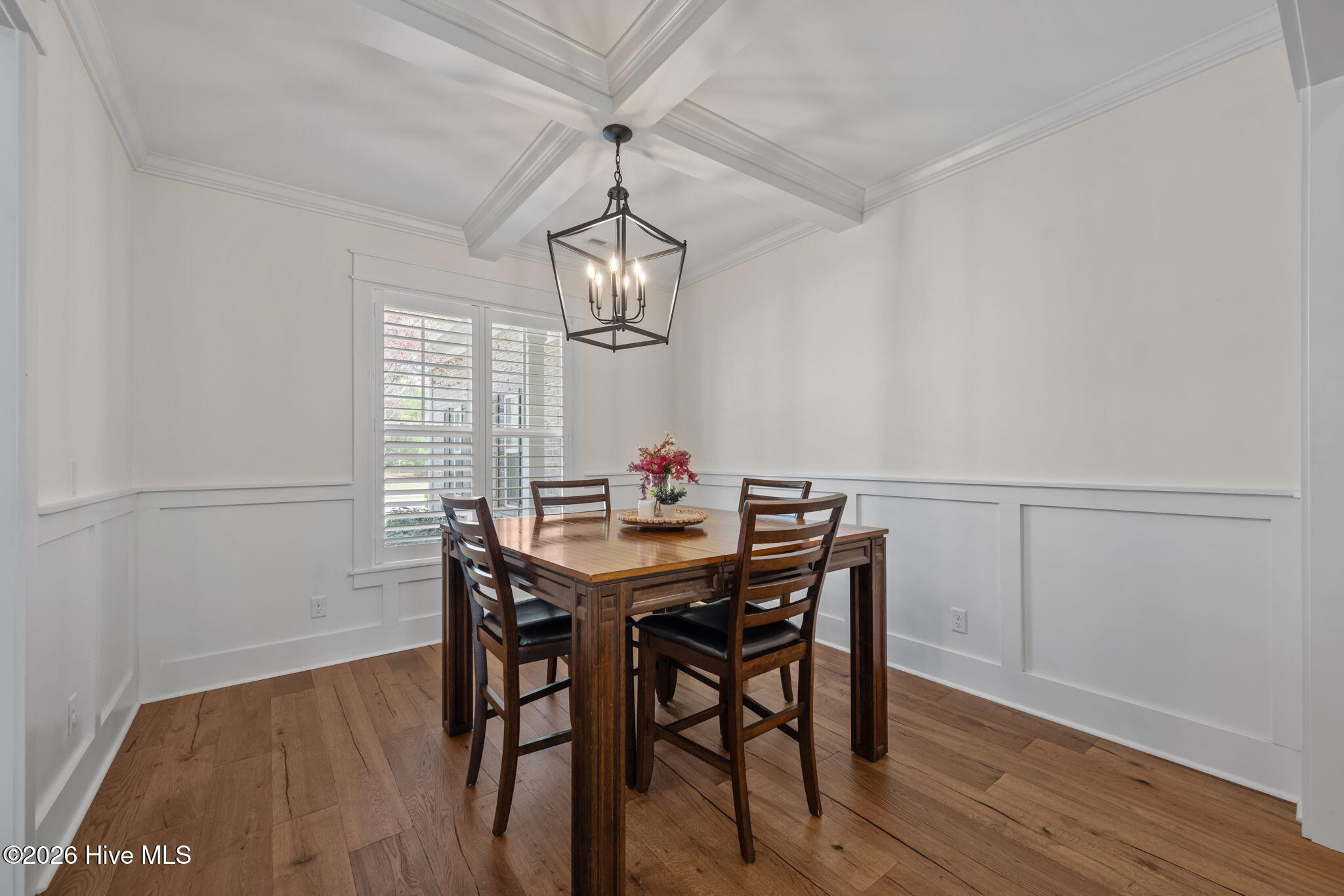 100562487 | Photo 22