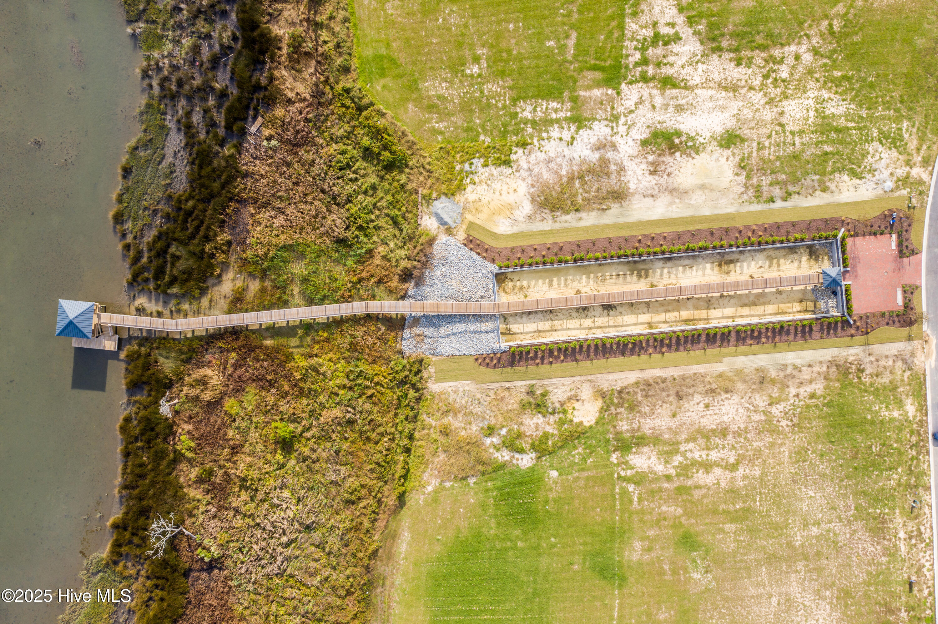 100539864 | Photo 45