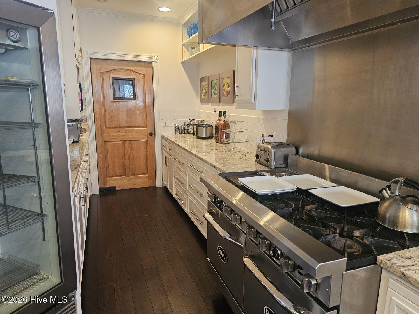 100559569 | Photo 22