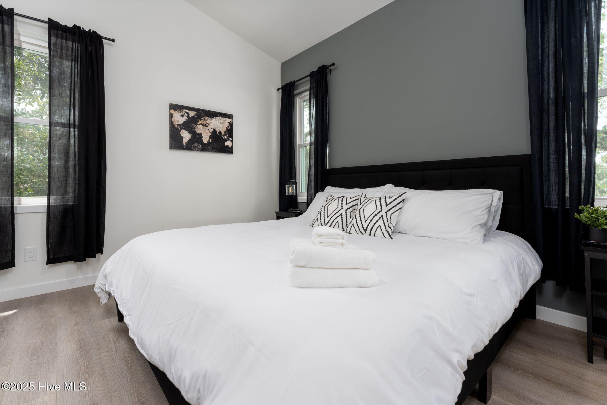 100485156 | Photo 28