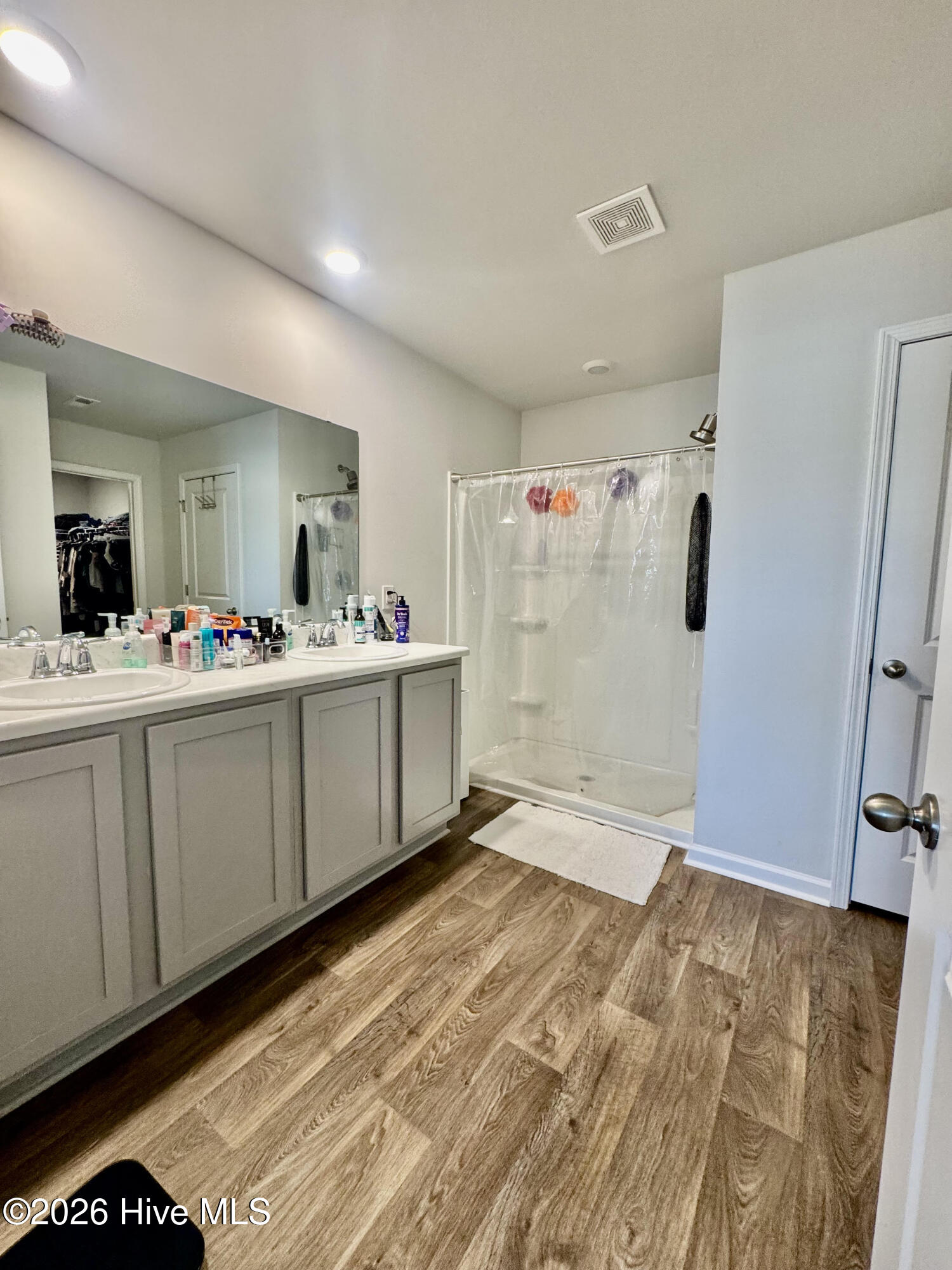 100558914 | Photo 15