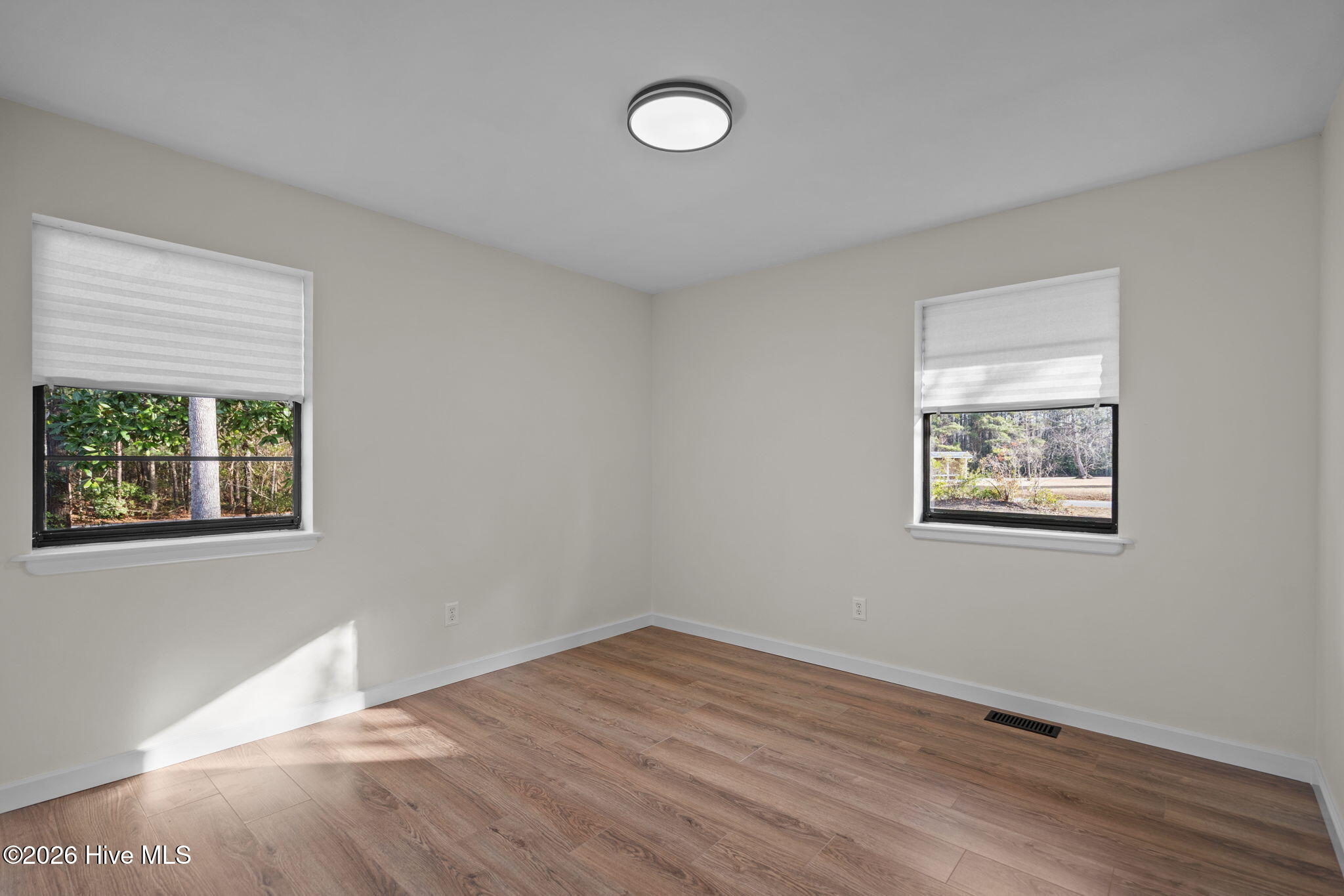 100541666 | Photo 50