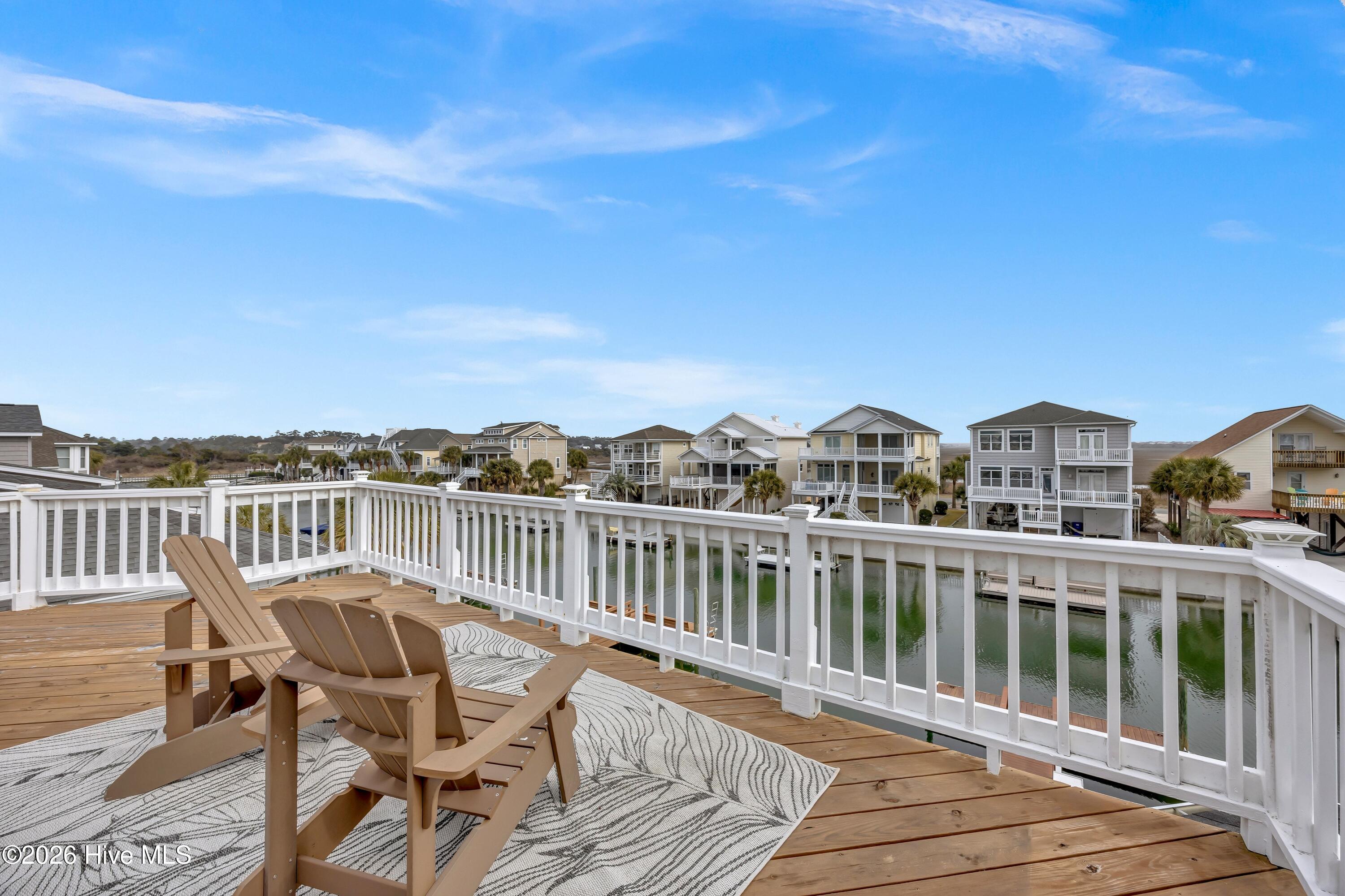 100556301 | Photo 19