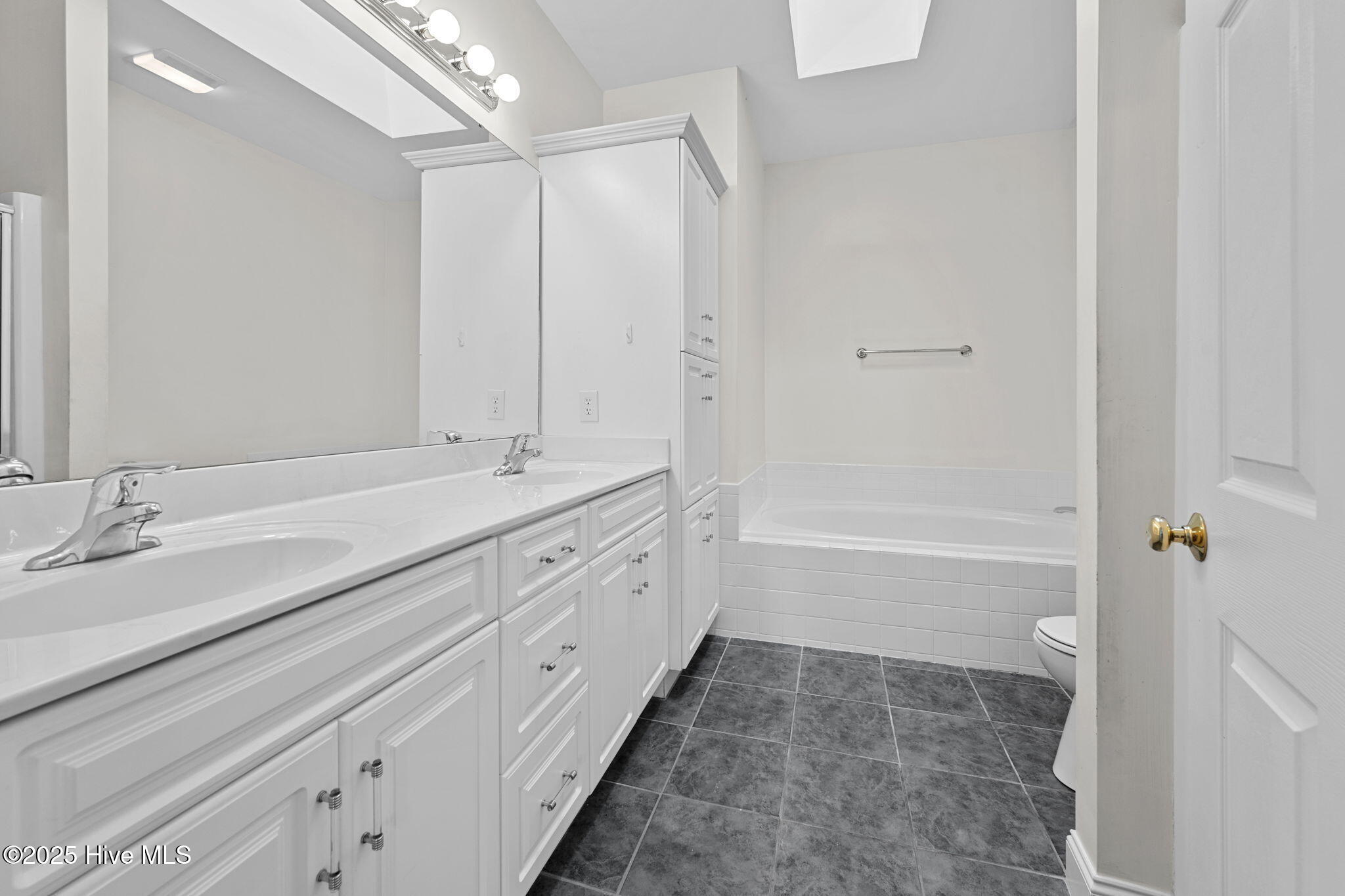 100535127 | Photo 21