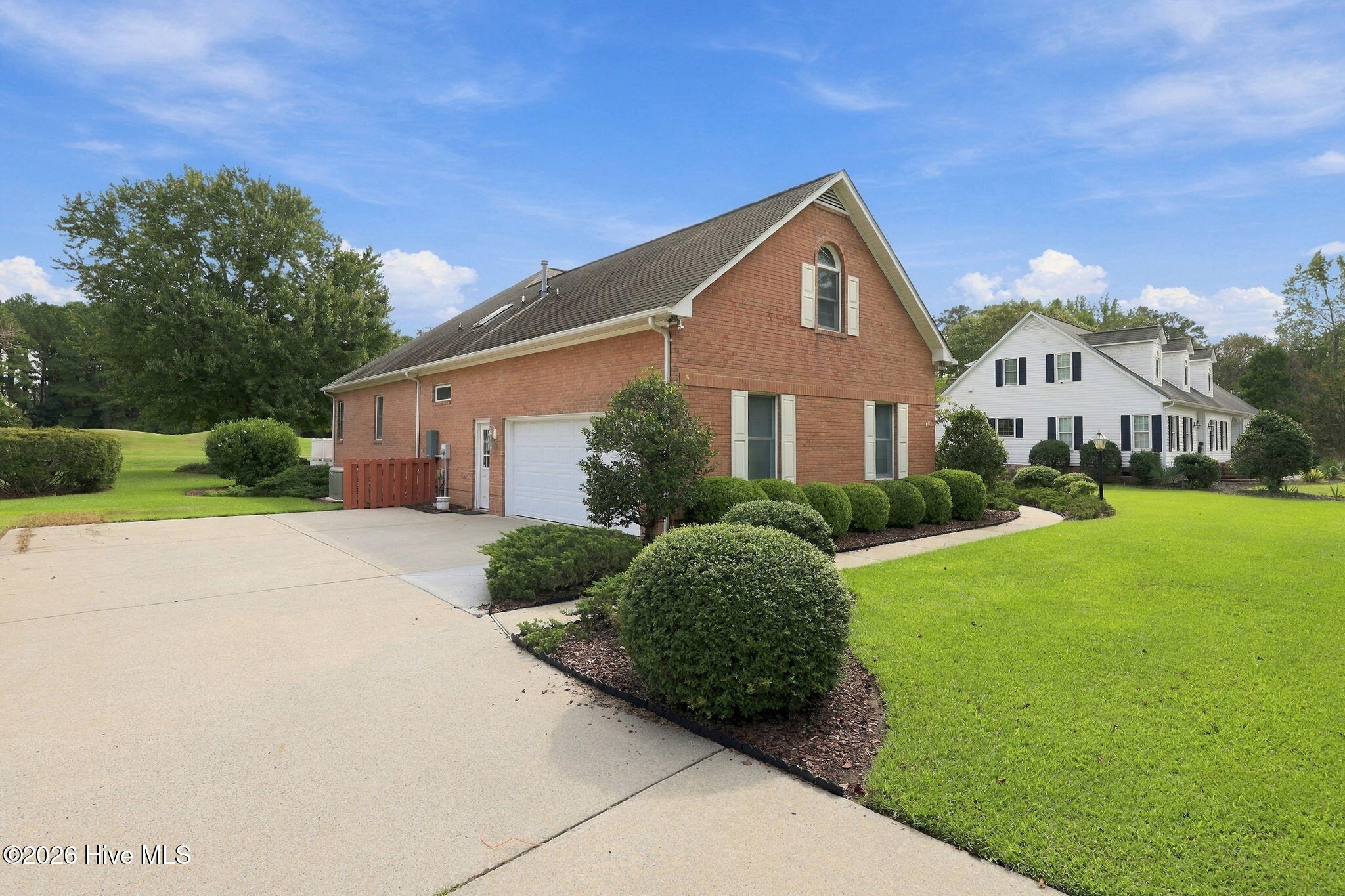 Photo 4 of Single family home for sale at 1235 Pine Valley Dr, New Bern, NC 28562 | MLS# 100605602 | Listing updated on 2026-09-23