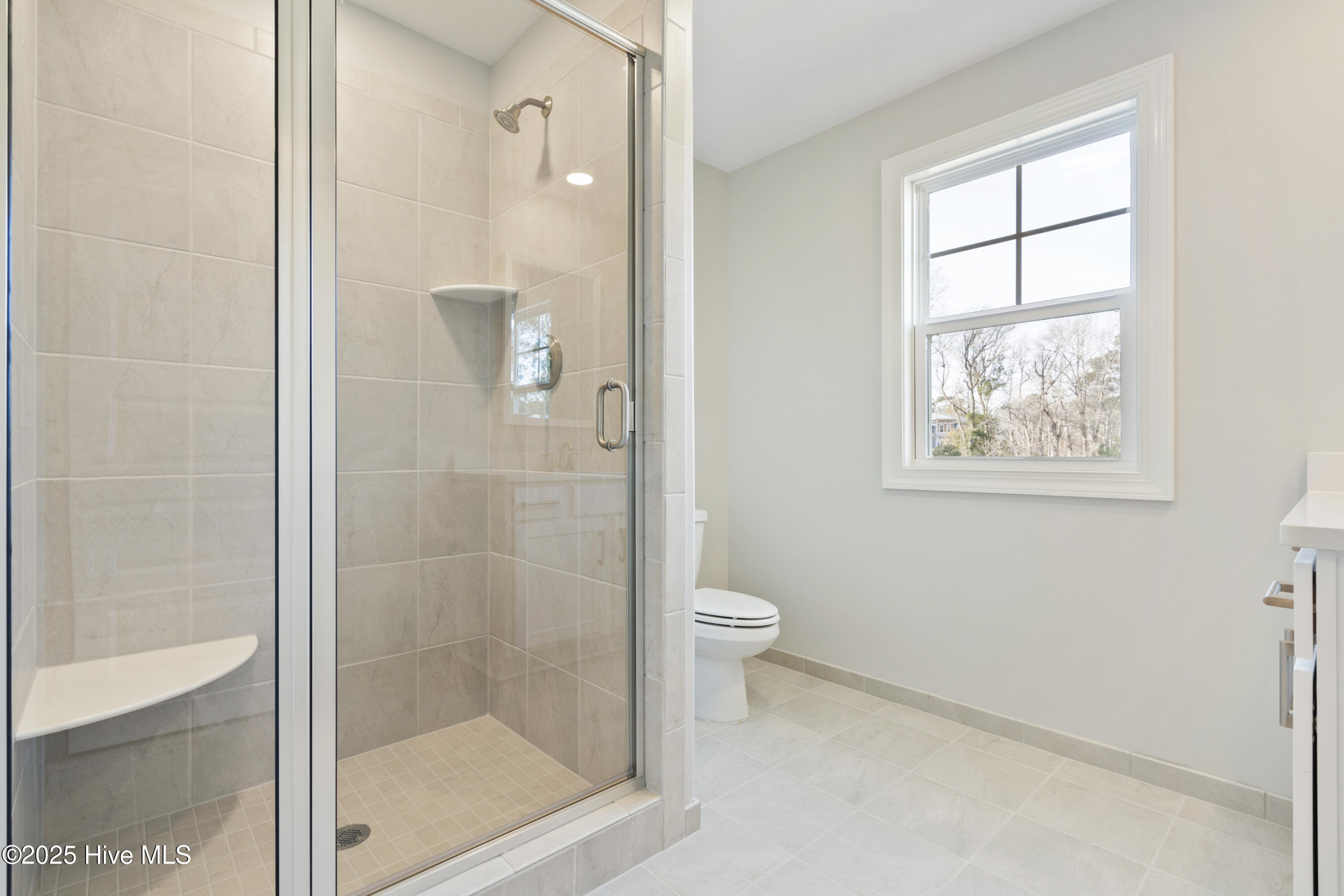 100526979 | Photo 19