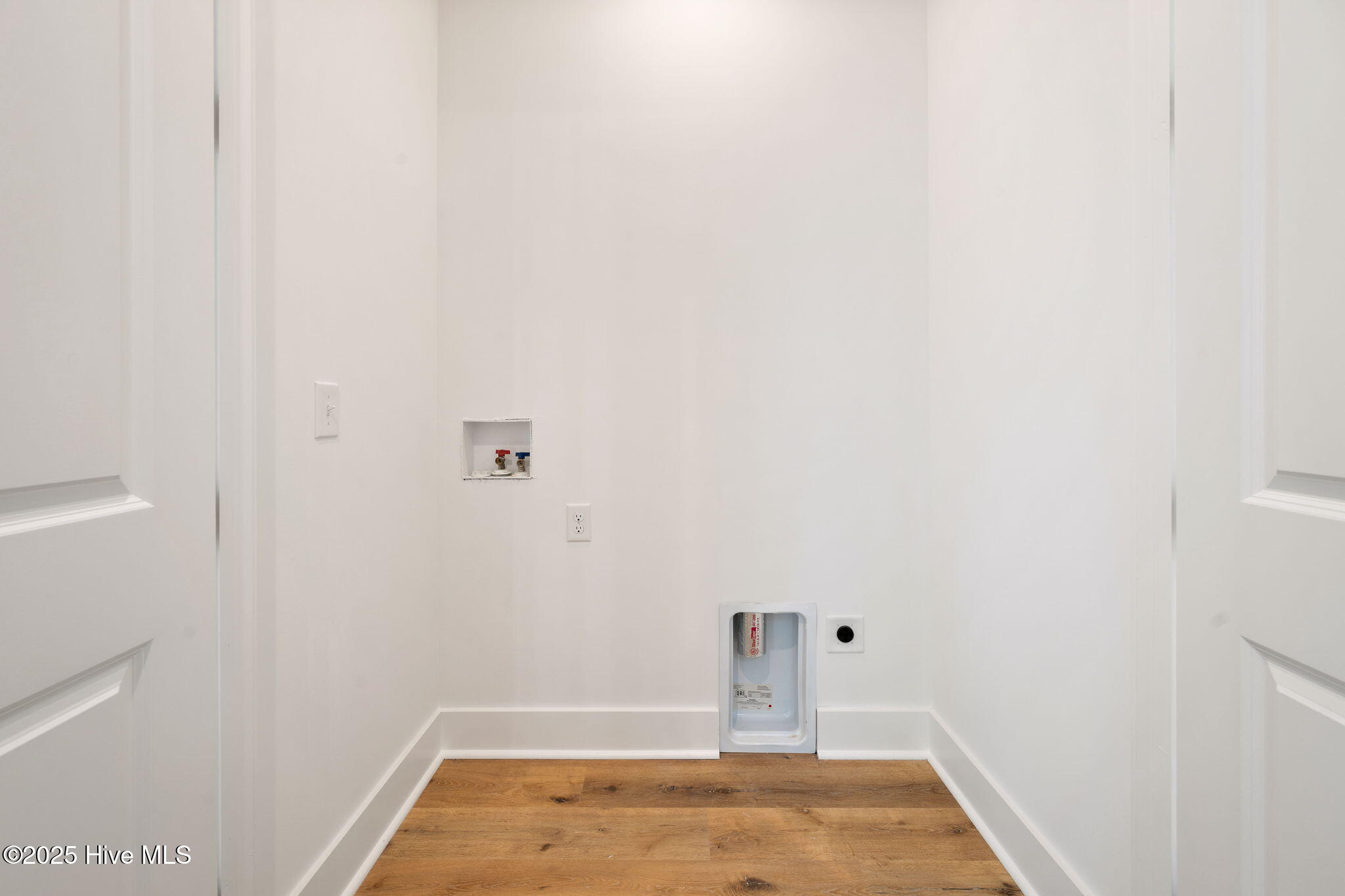 100525403 | Photo 24