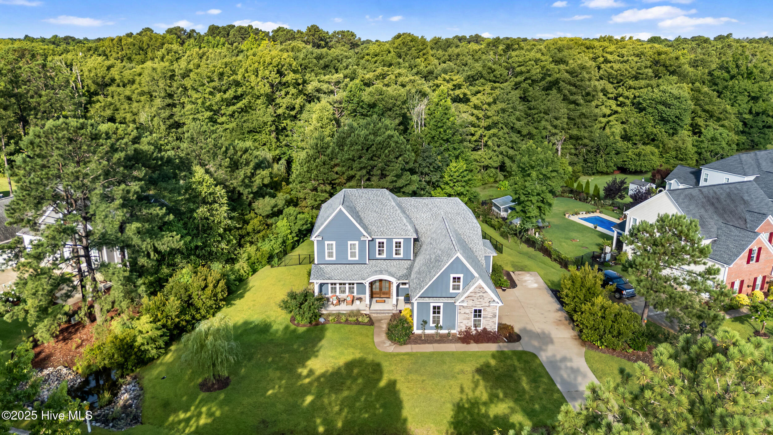 100518593 | Photo 64