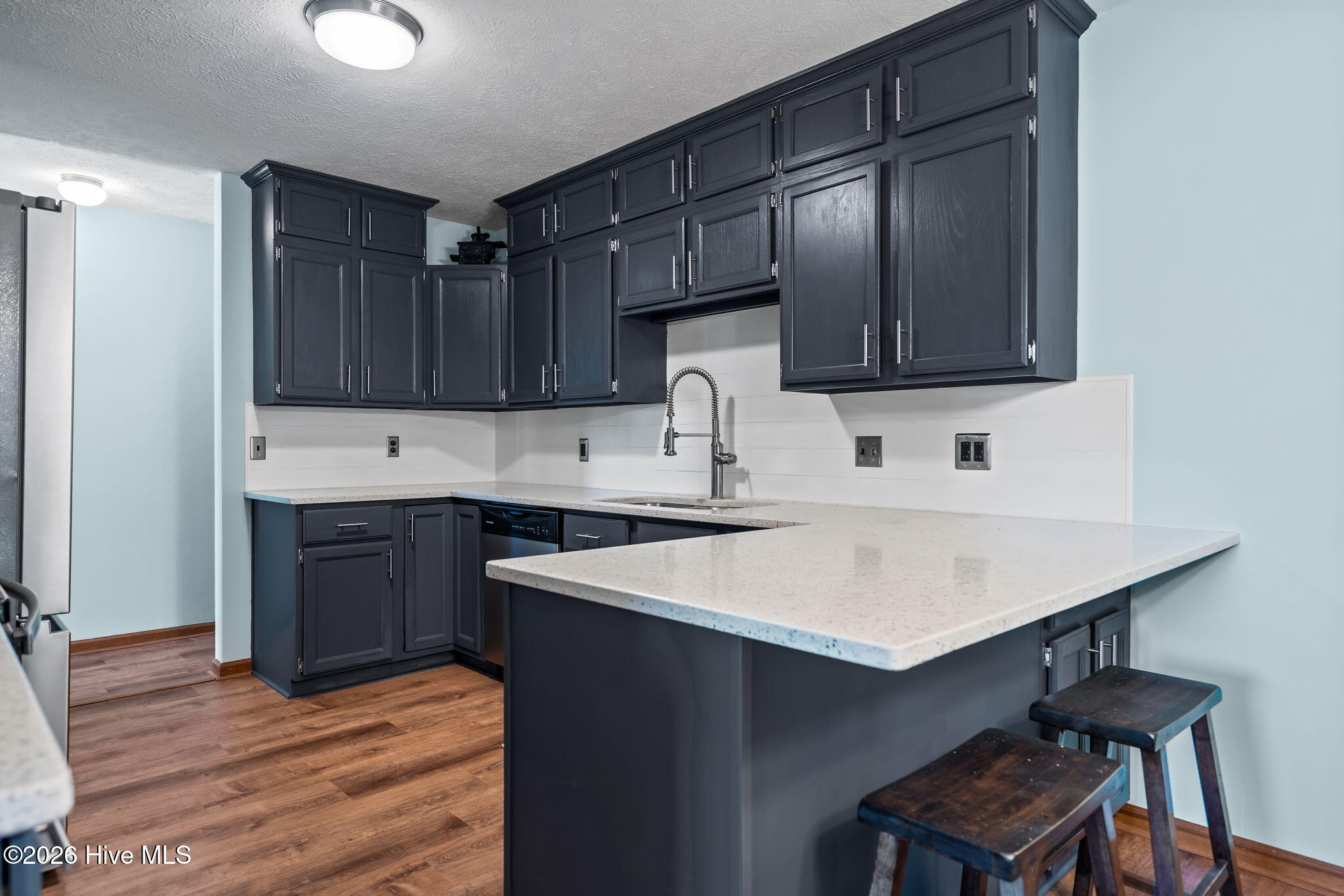 100569191 | Photo 18