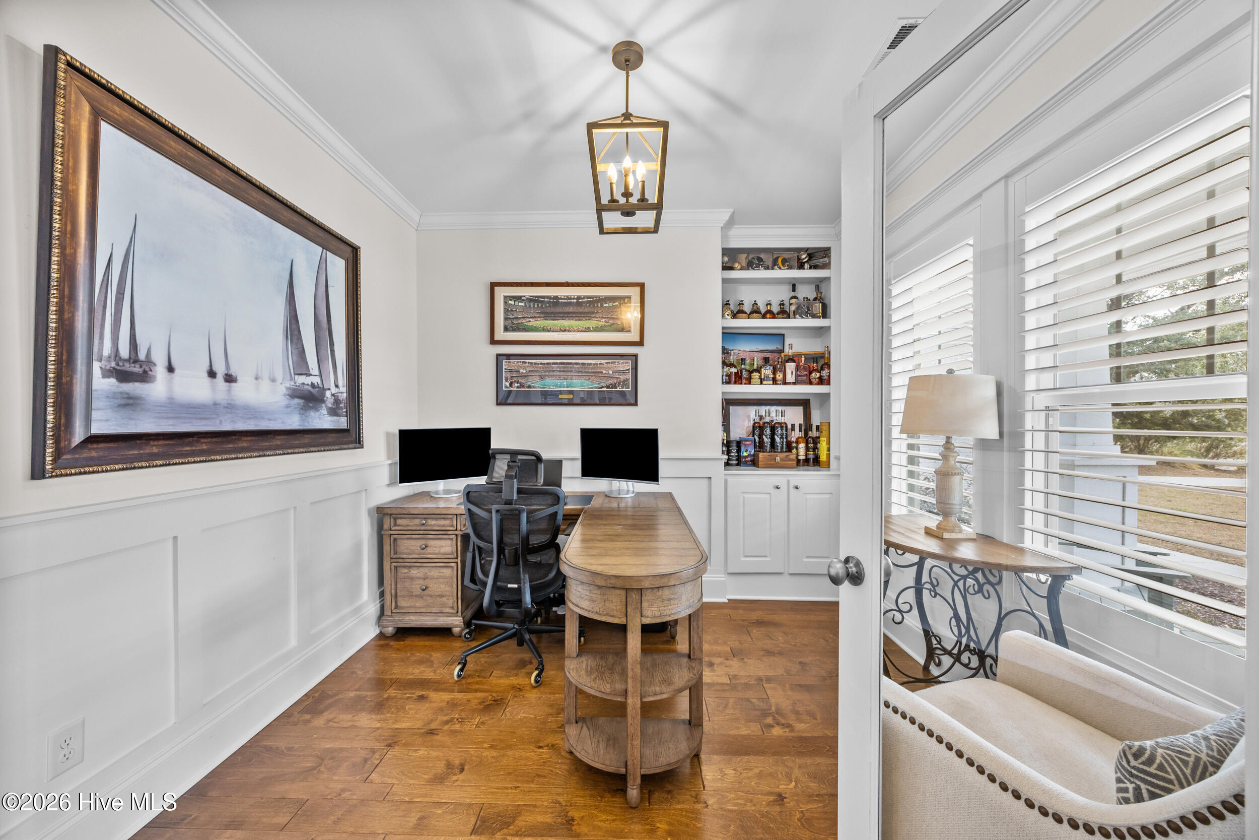 100562182 | Photo 11