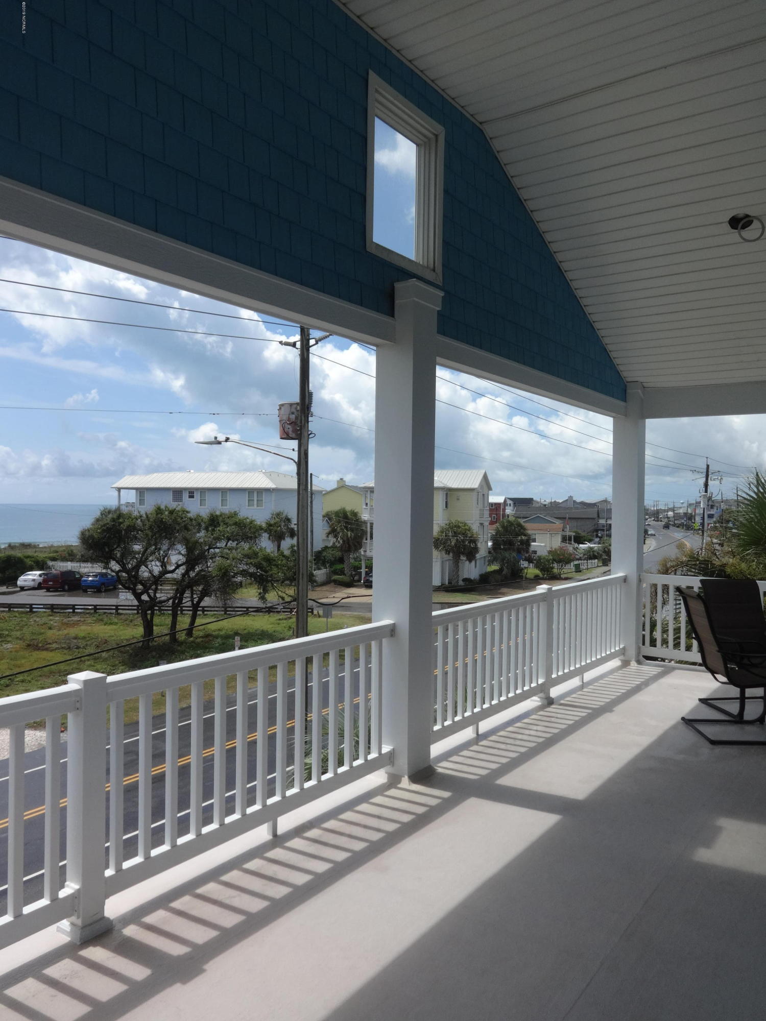 100560542 | Photo 11