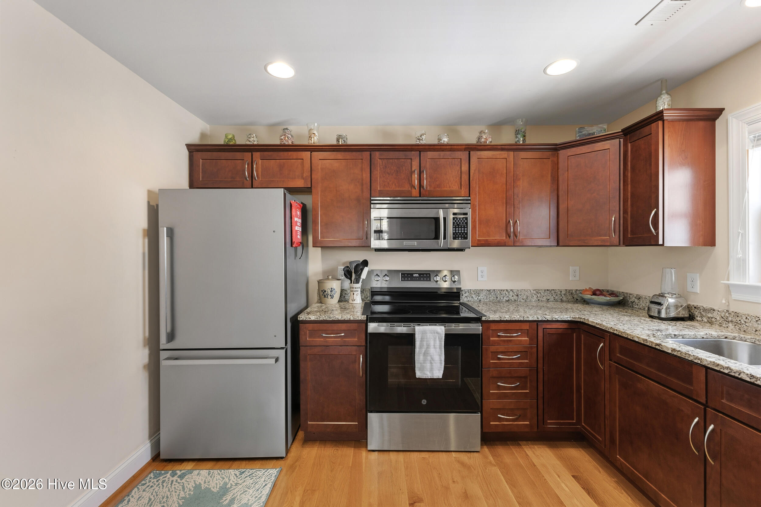 100564508 | Photo 25