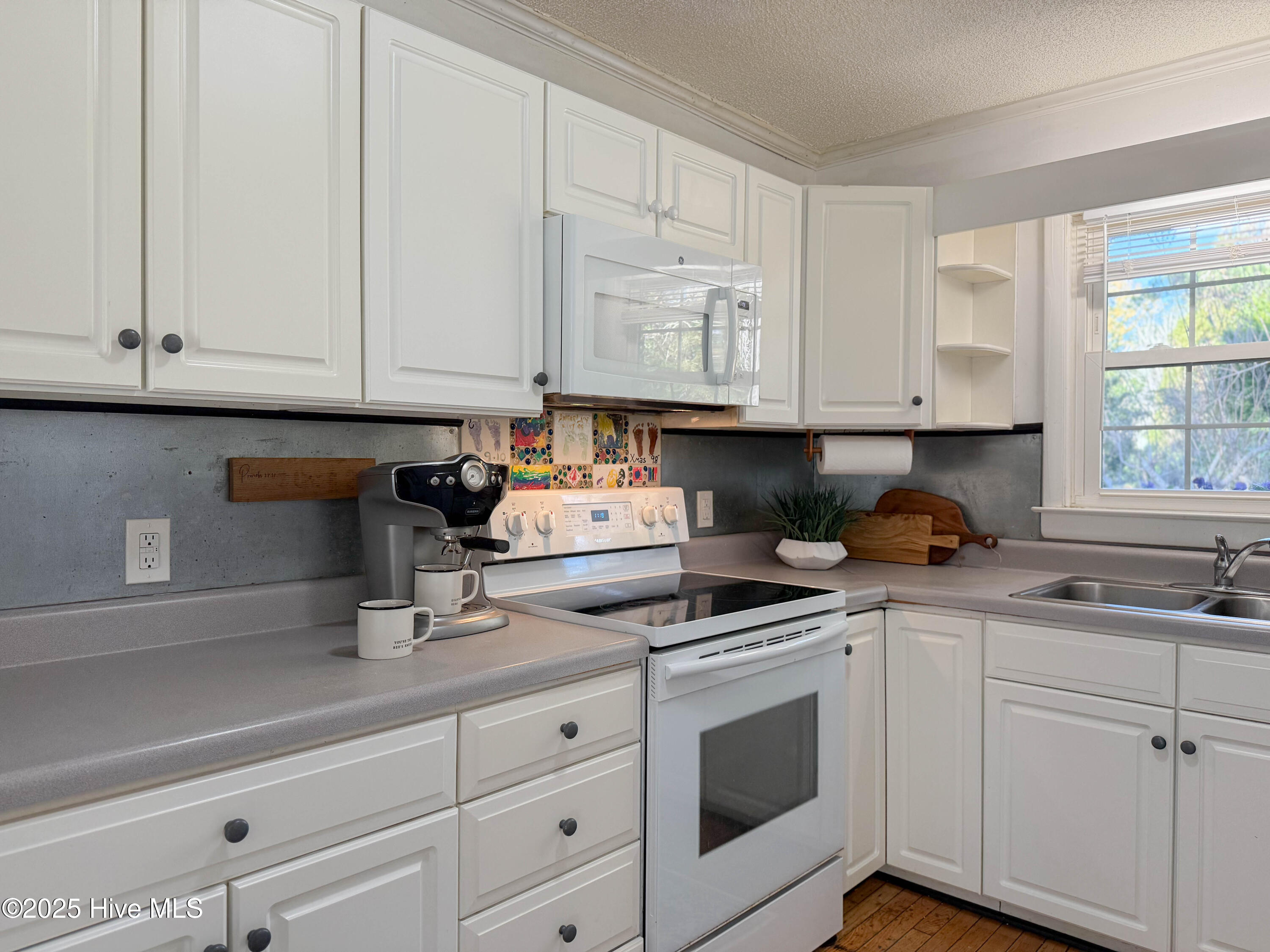 100546287 | Photo 13