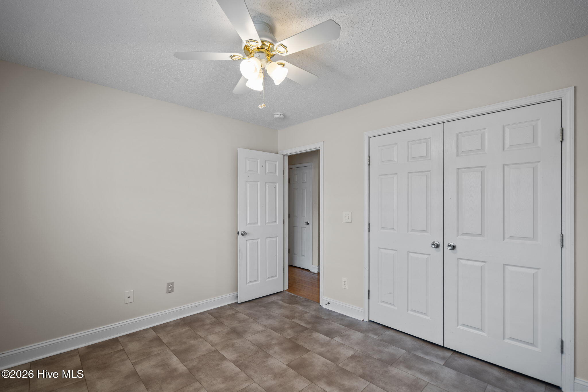 100552378 | Photo 32