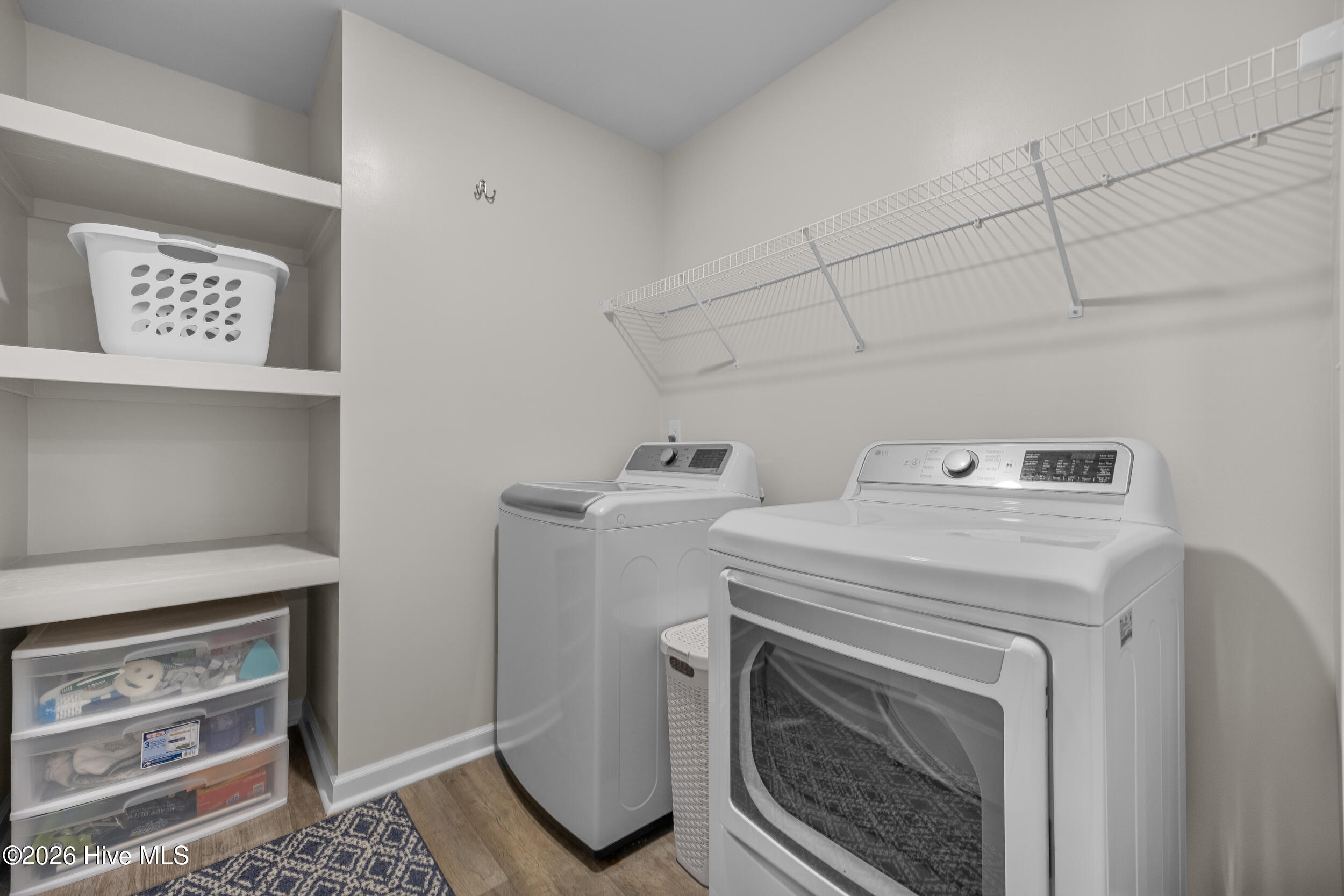 100550214 | Photo 28