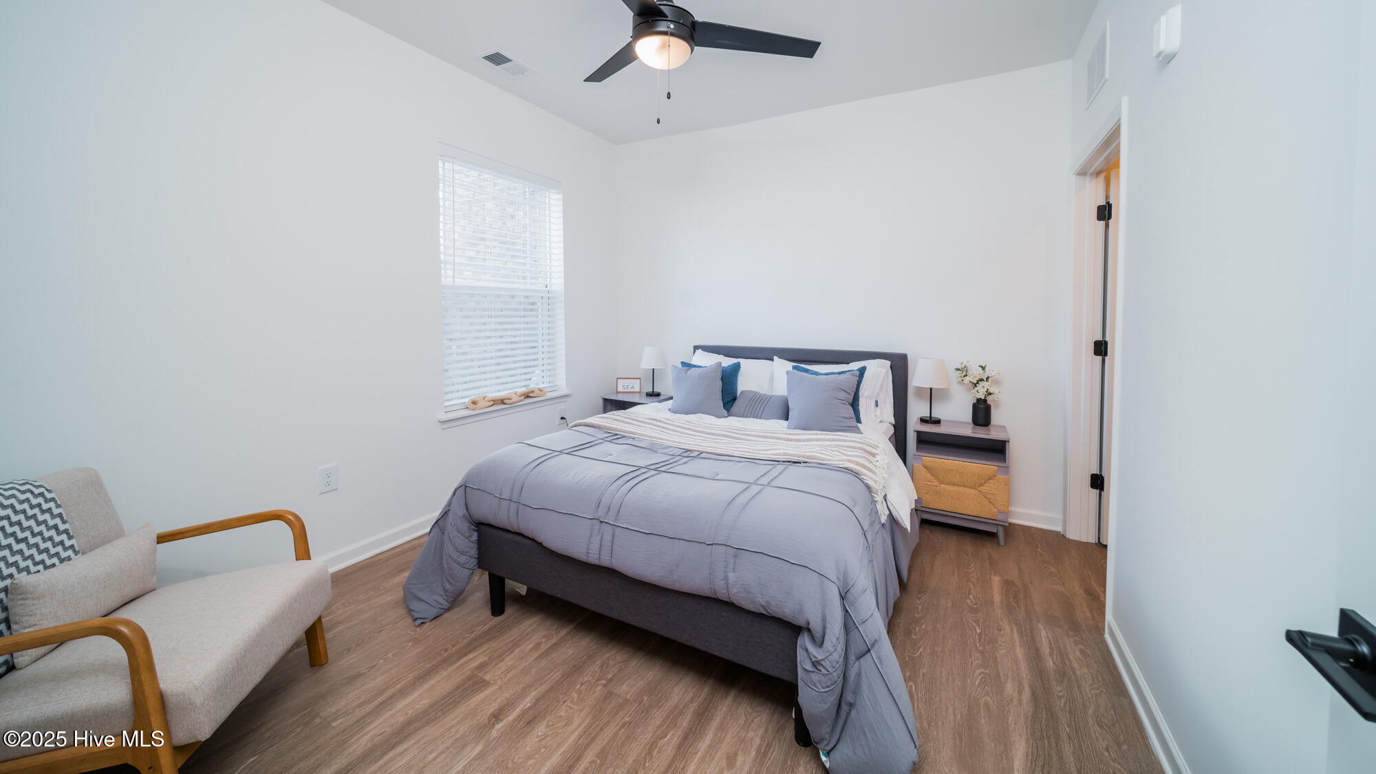 100534161 | Photo 11