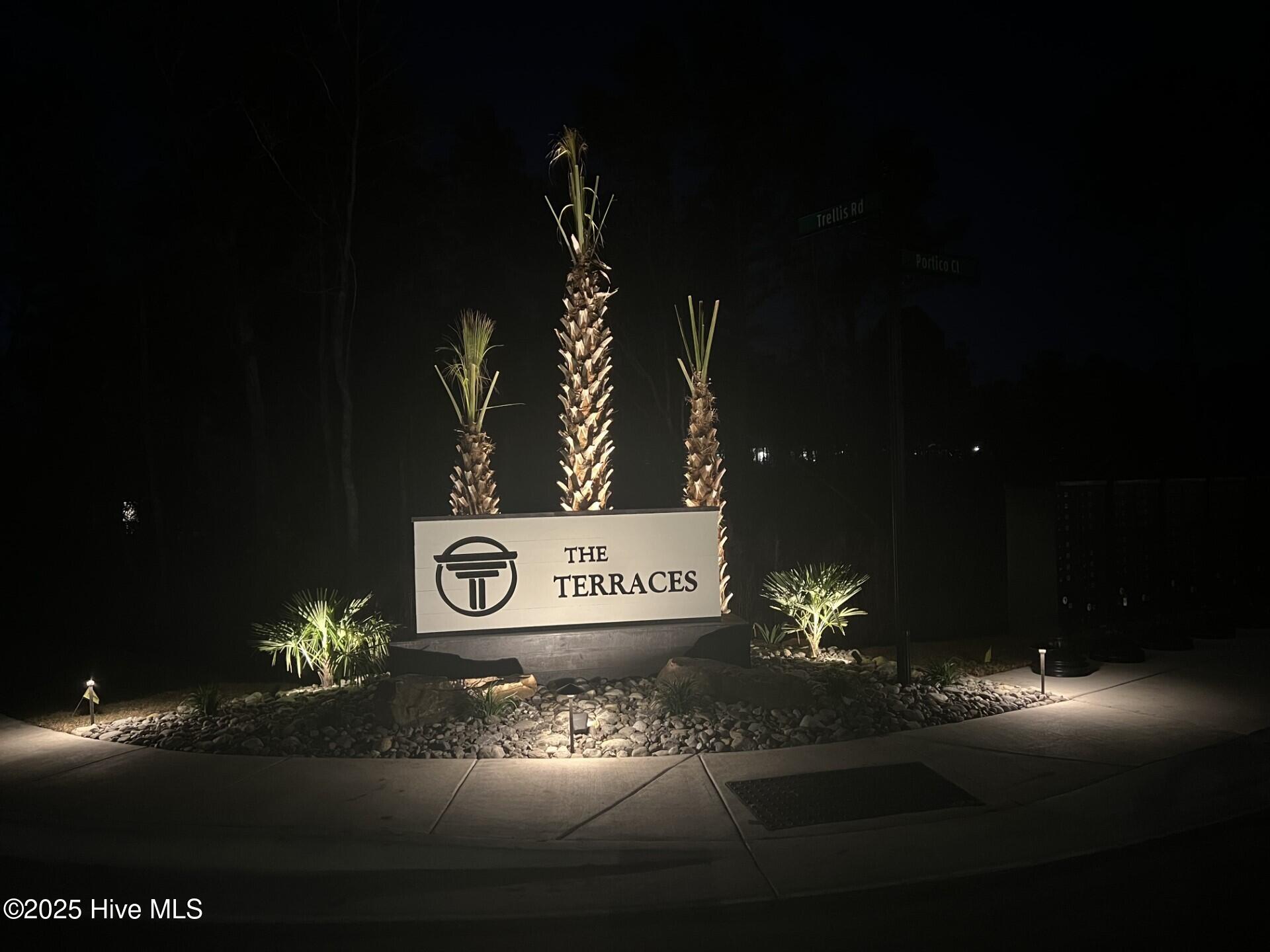 100538421 | Photo 47