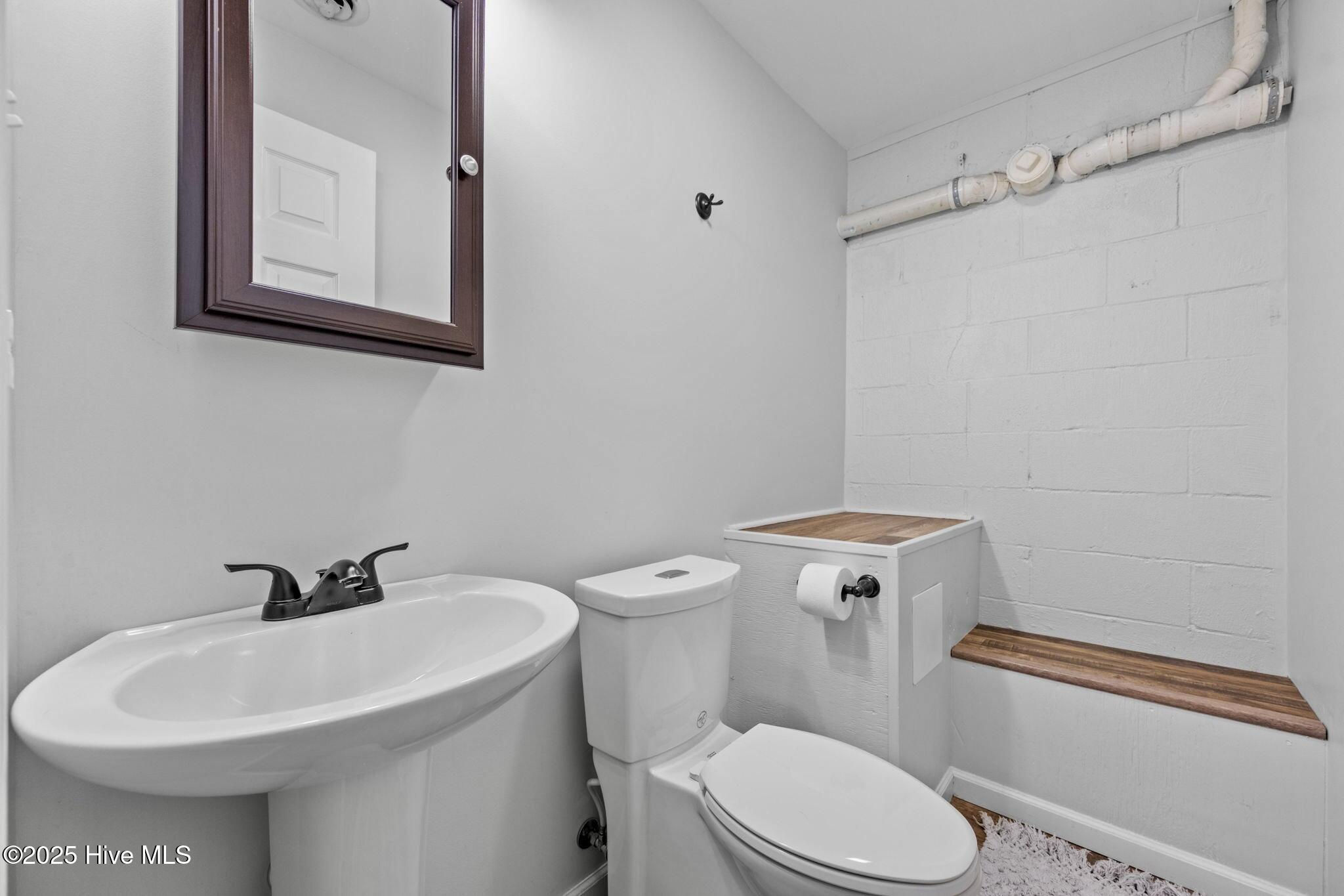 100532839 | Photo 58