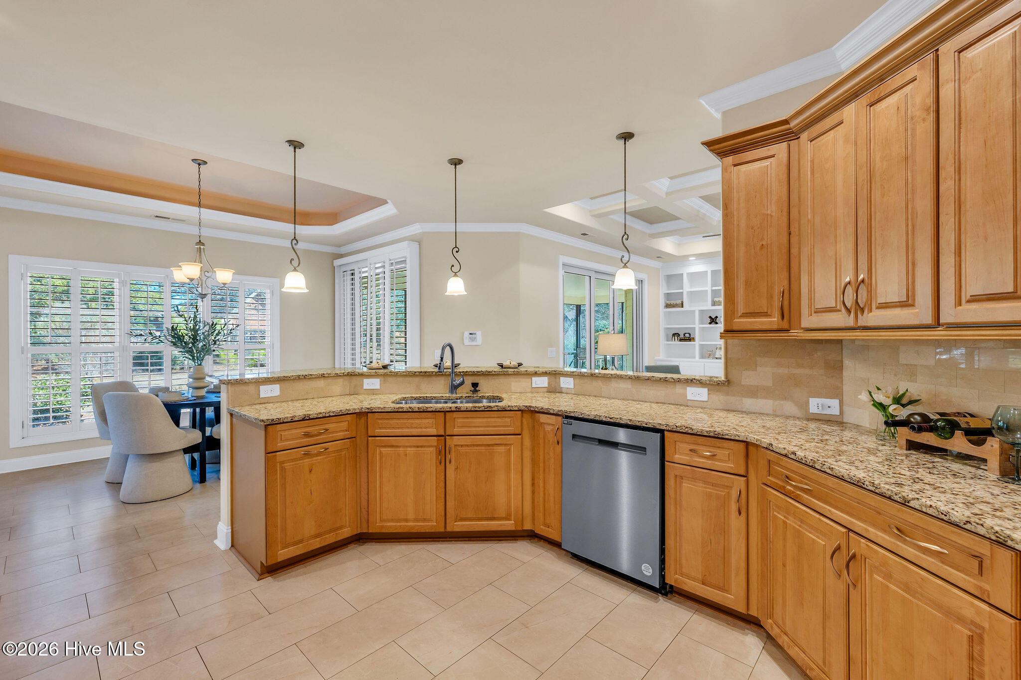 100553978 | Photo 13