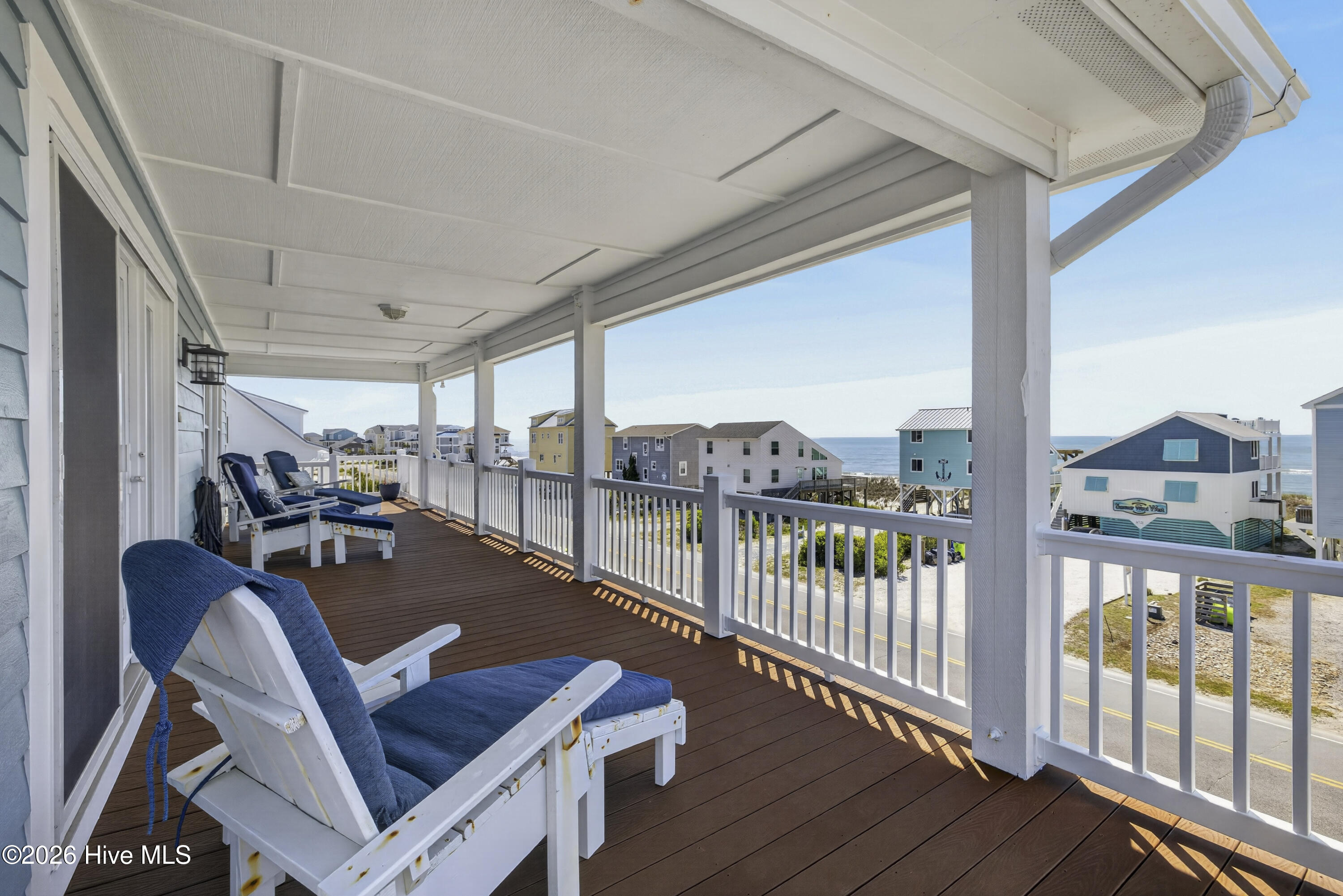 100568247 | Photo 52