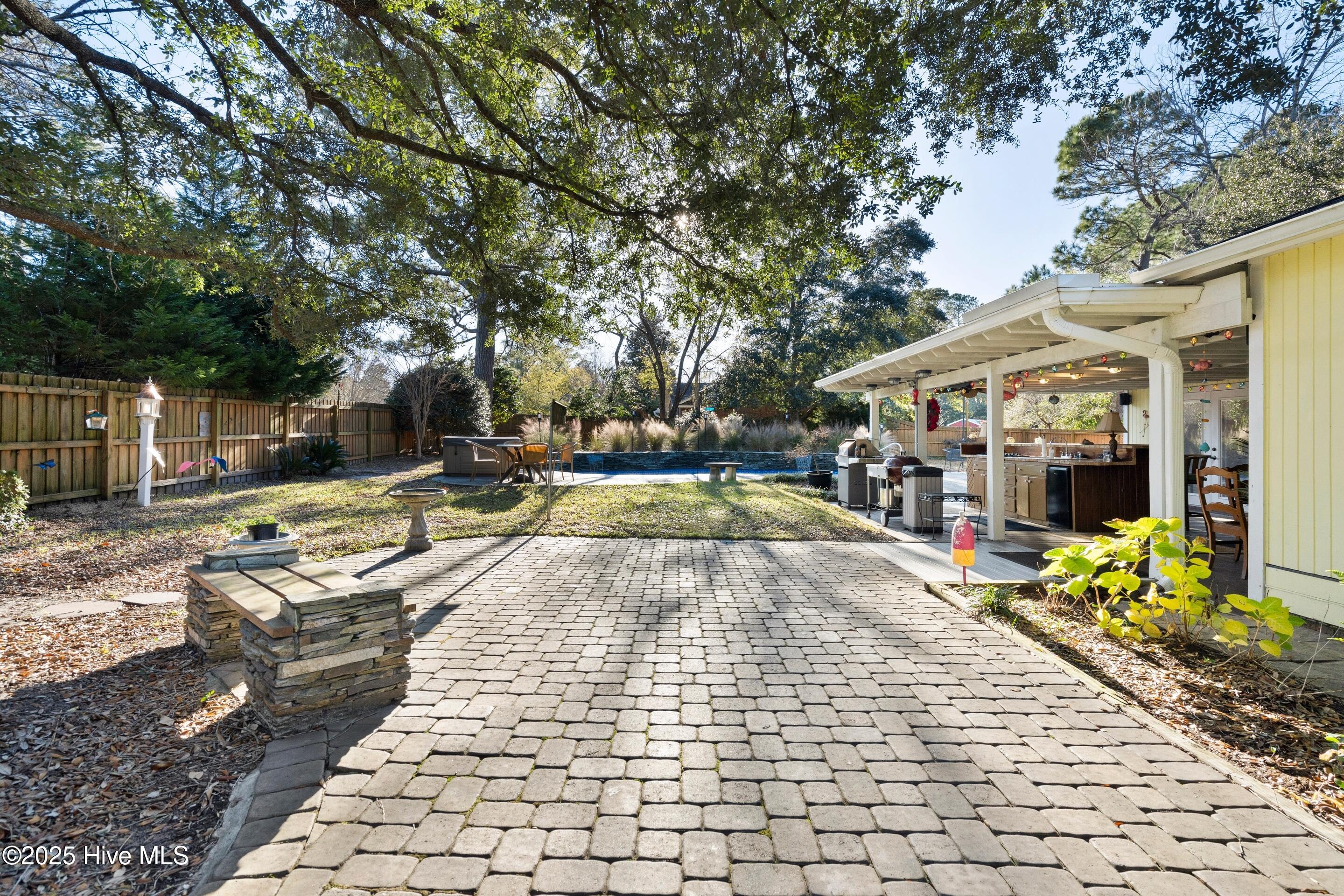 100545026 | Photo 55