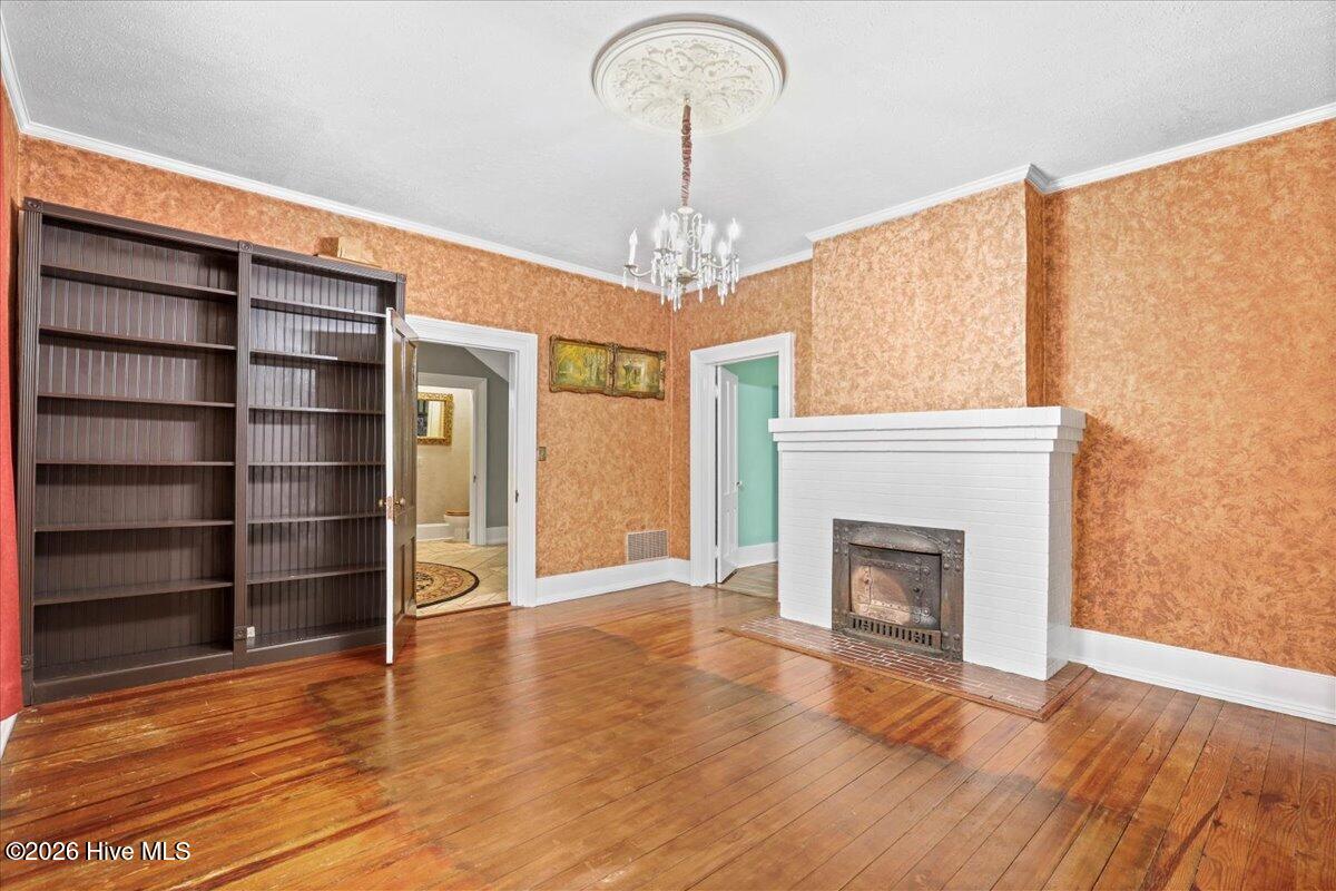 29-109 N Green St-36