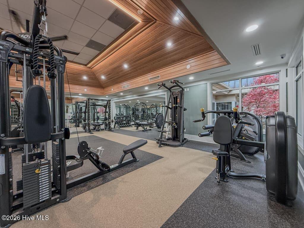 100569587 | Photo 33