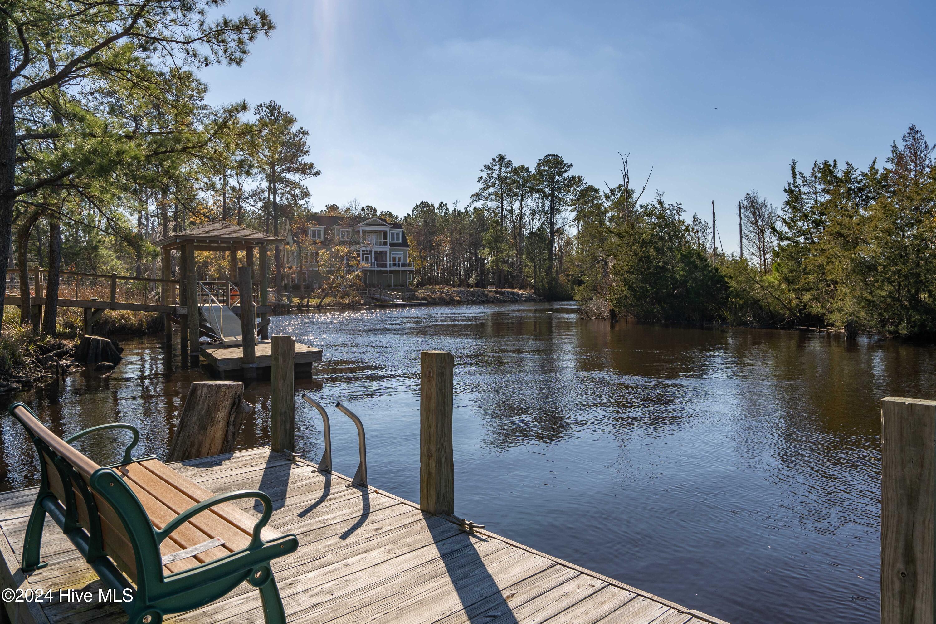 100527191 | Photo 49