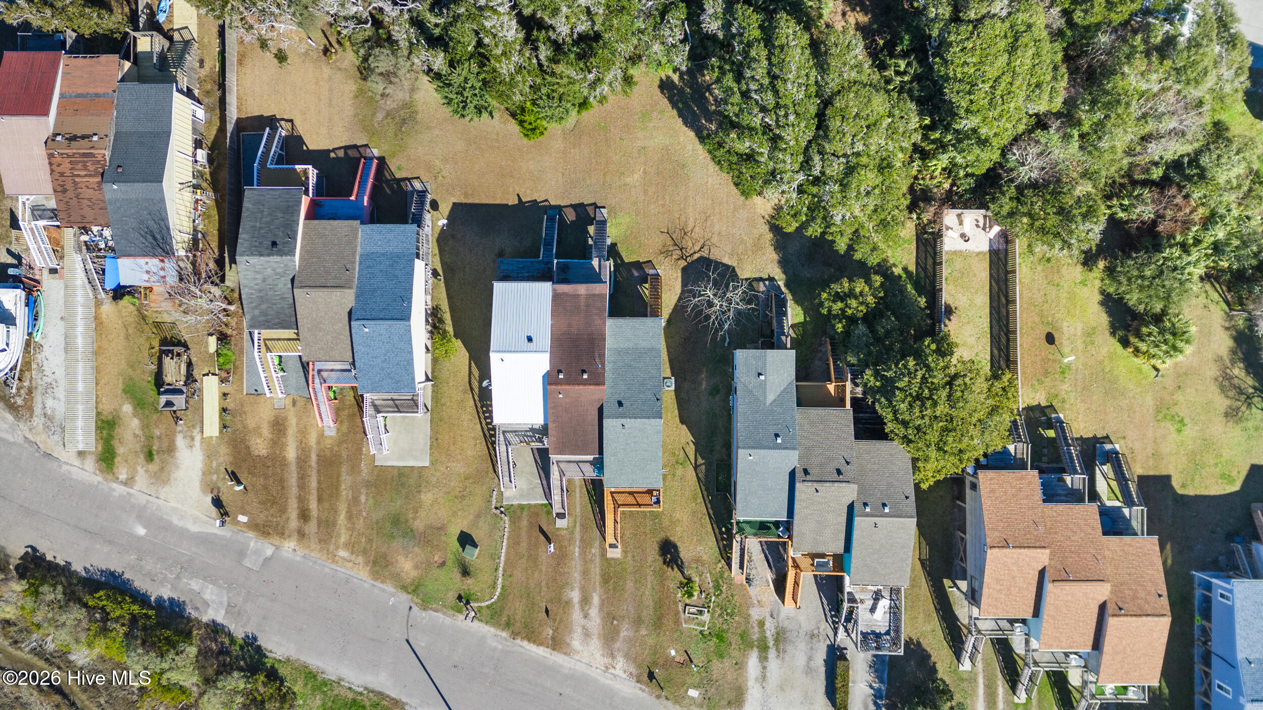 100549784 | Photo 30