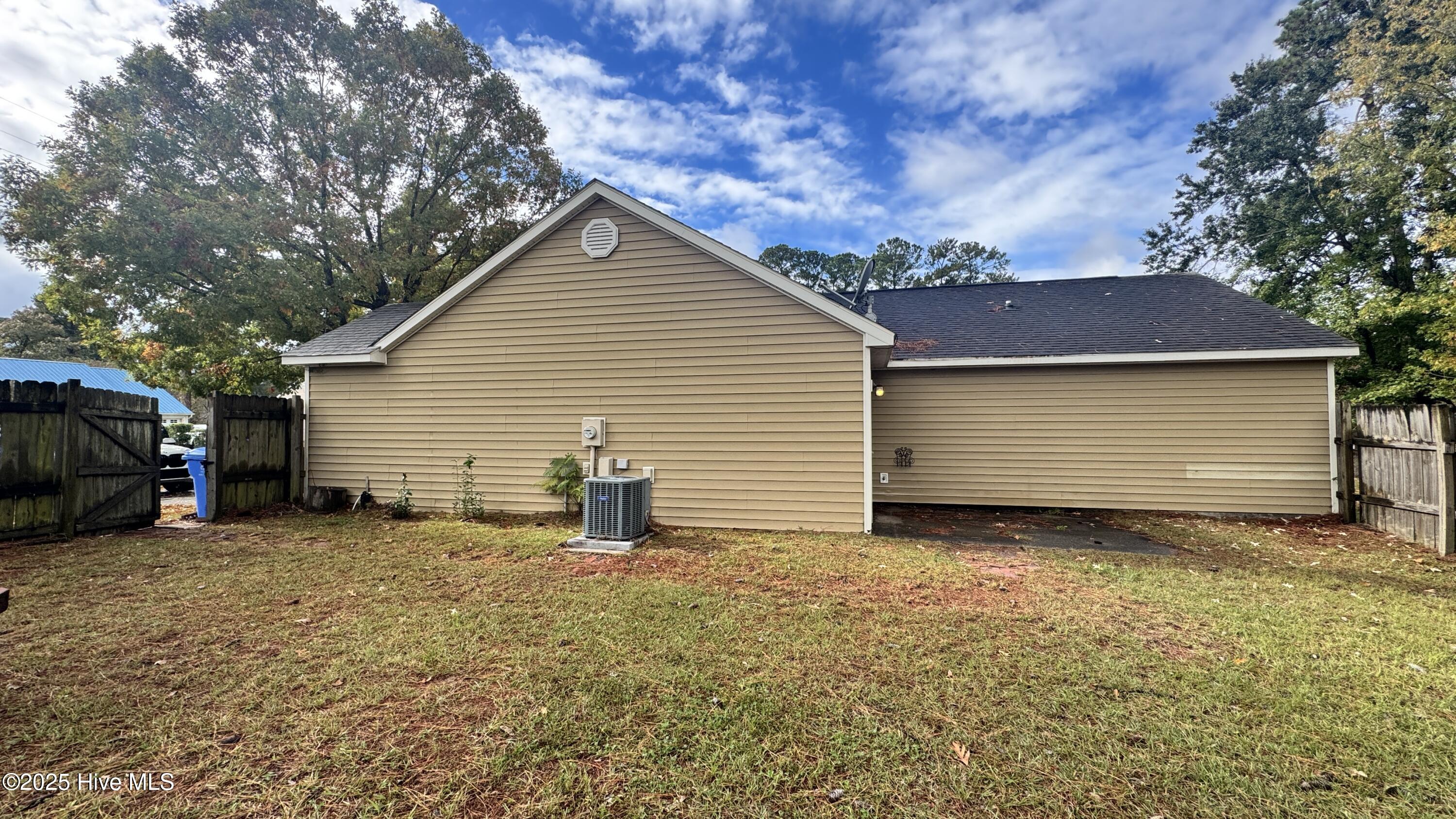 100529740 | Photo 14