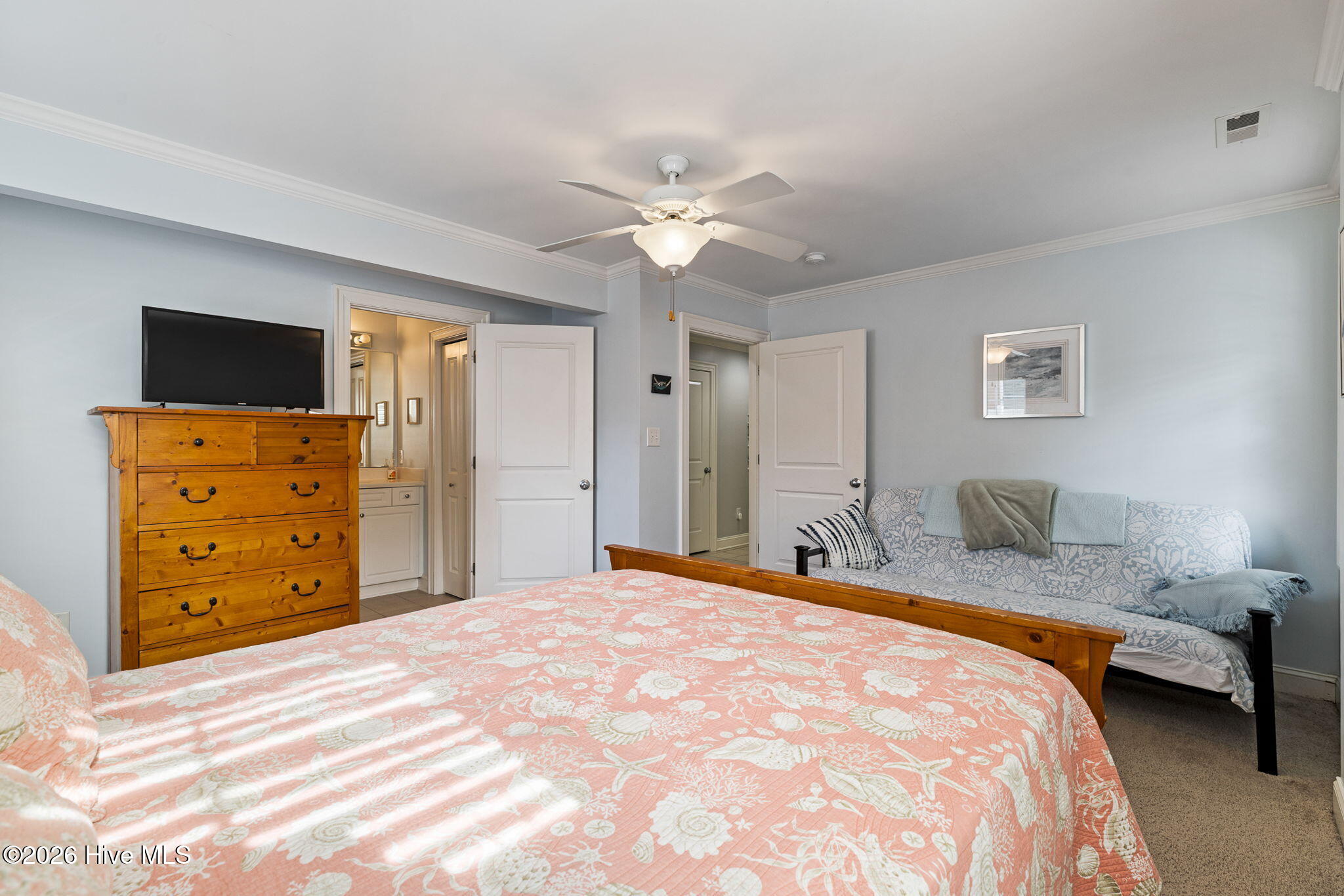 100551653 | Photo 62