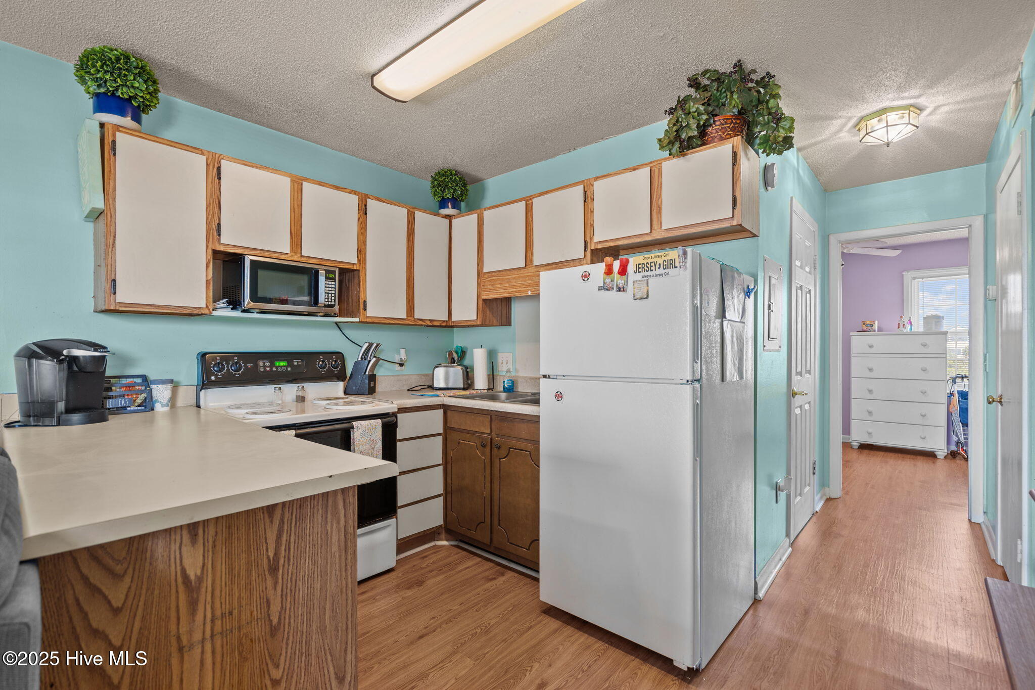 100519120 | Photo 12