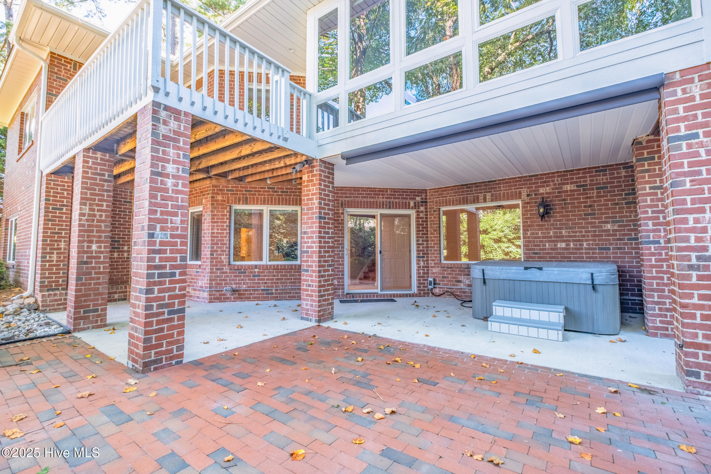 80 Lakewood Drive