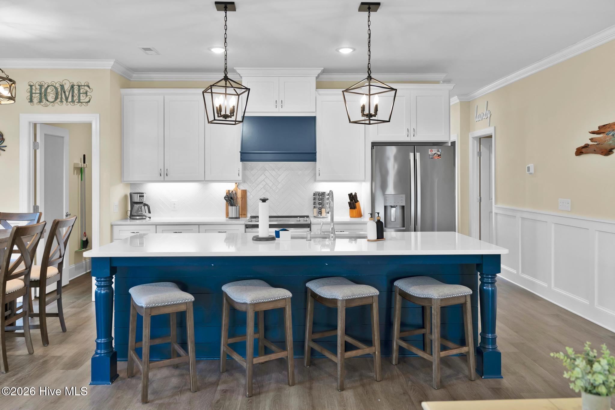 100548607 | Photo 18