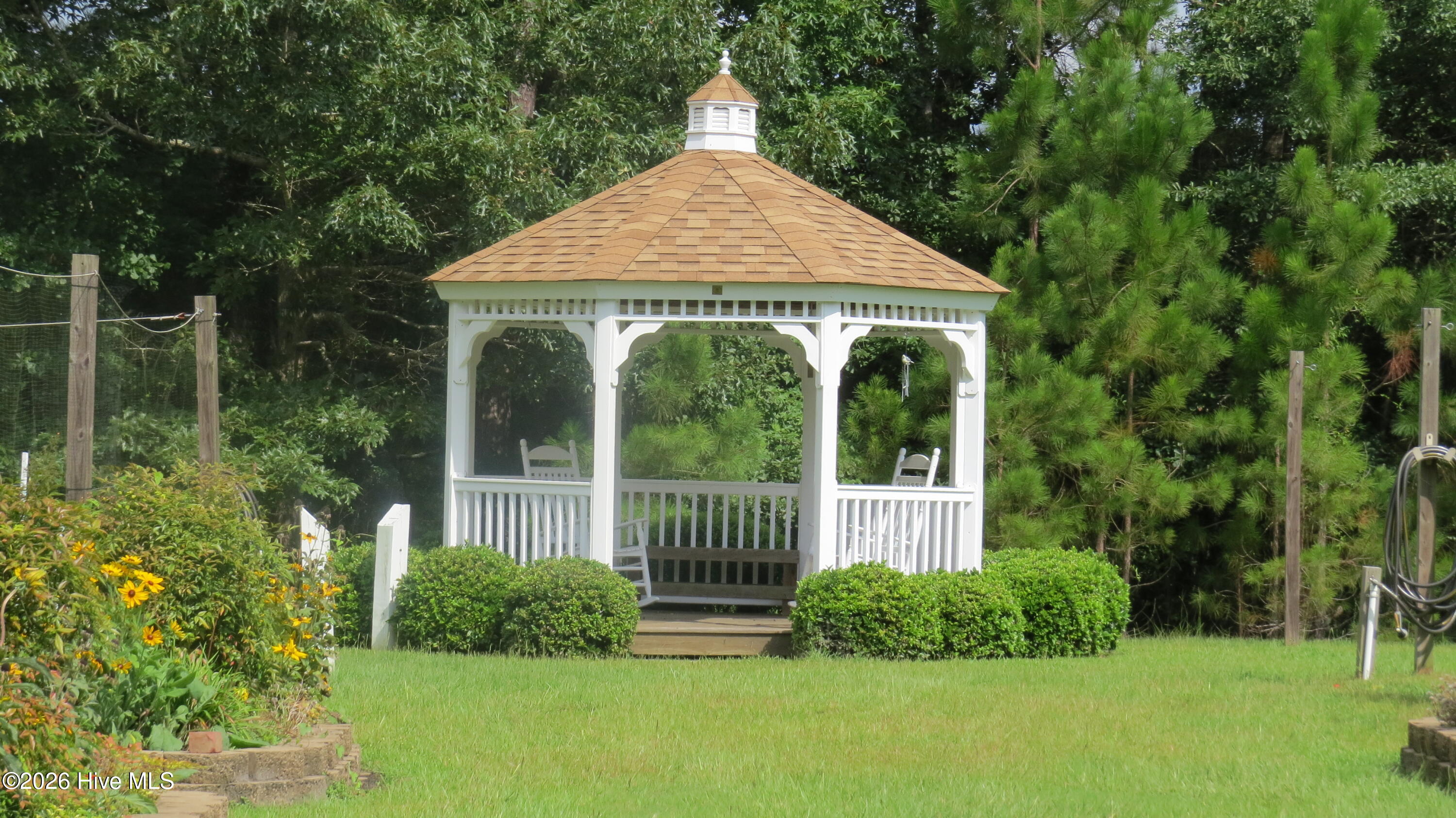 100559820 | Photo 27