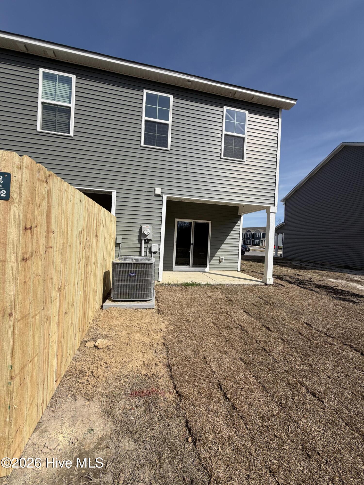 100558167 | Photo 31