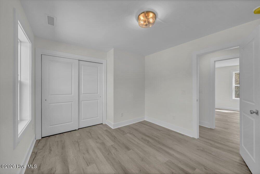 100561461 | Photo 19