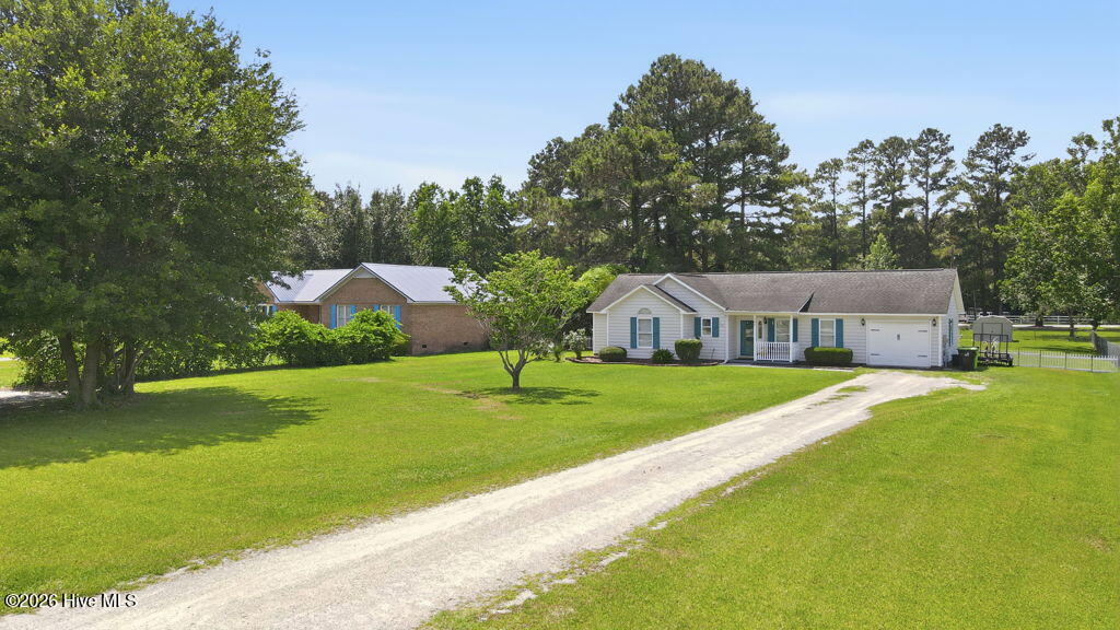 102 Tobacco Road,New Bern