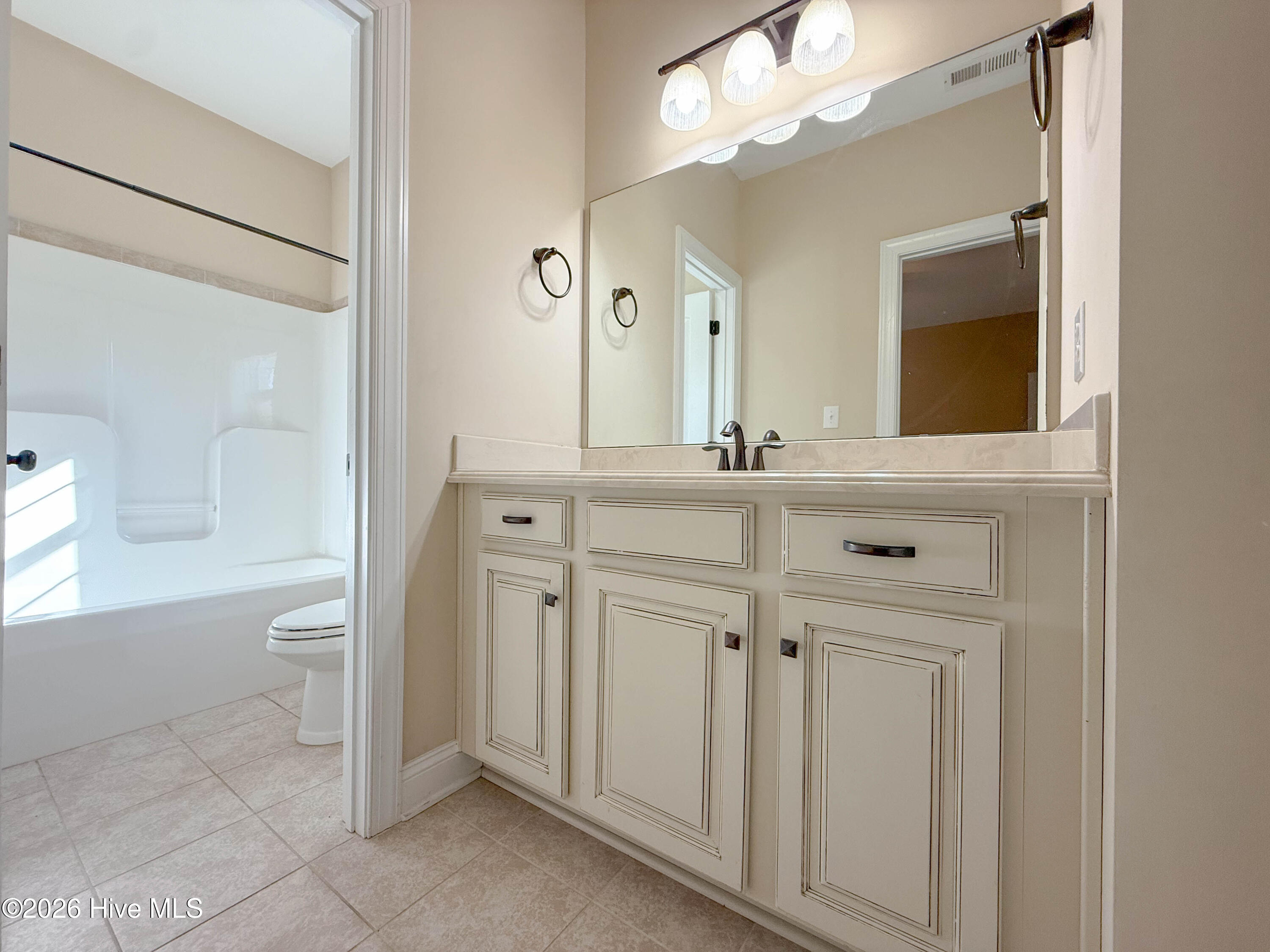 100550351 | Photo 39