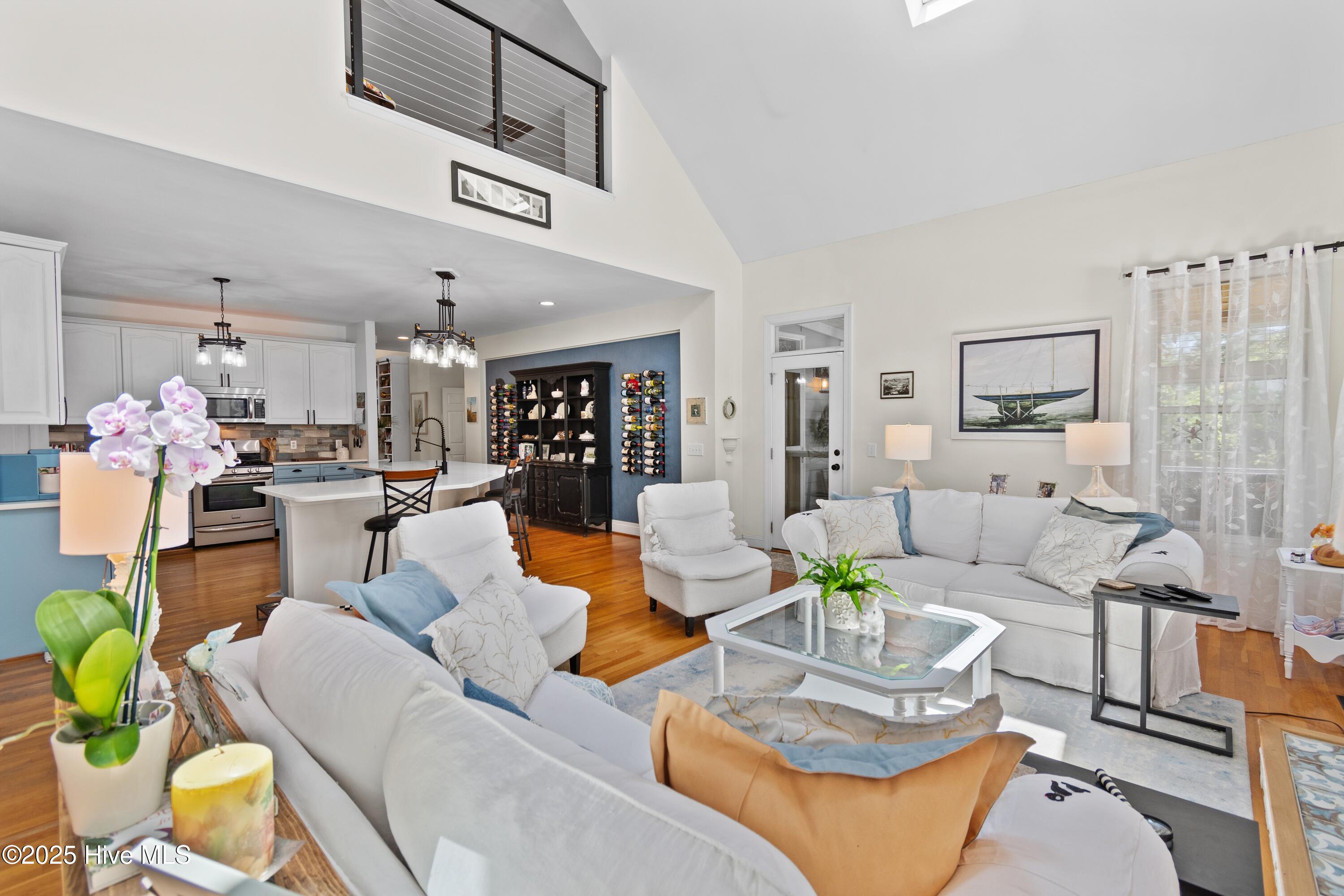 100522421 | Photo 29