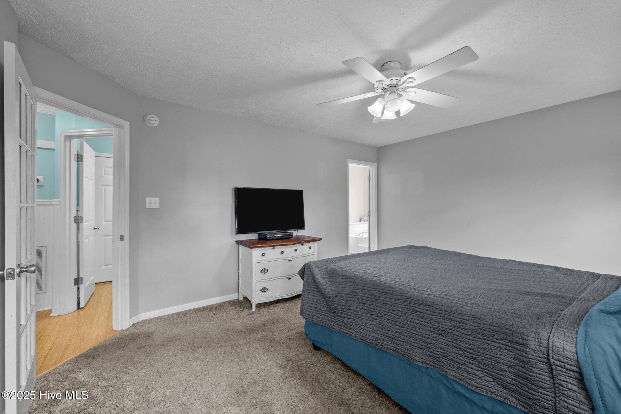 100548060 | Photo 19