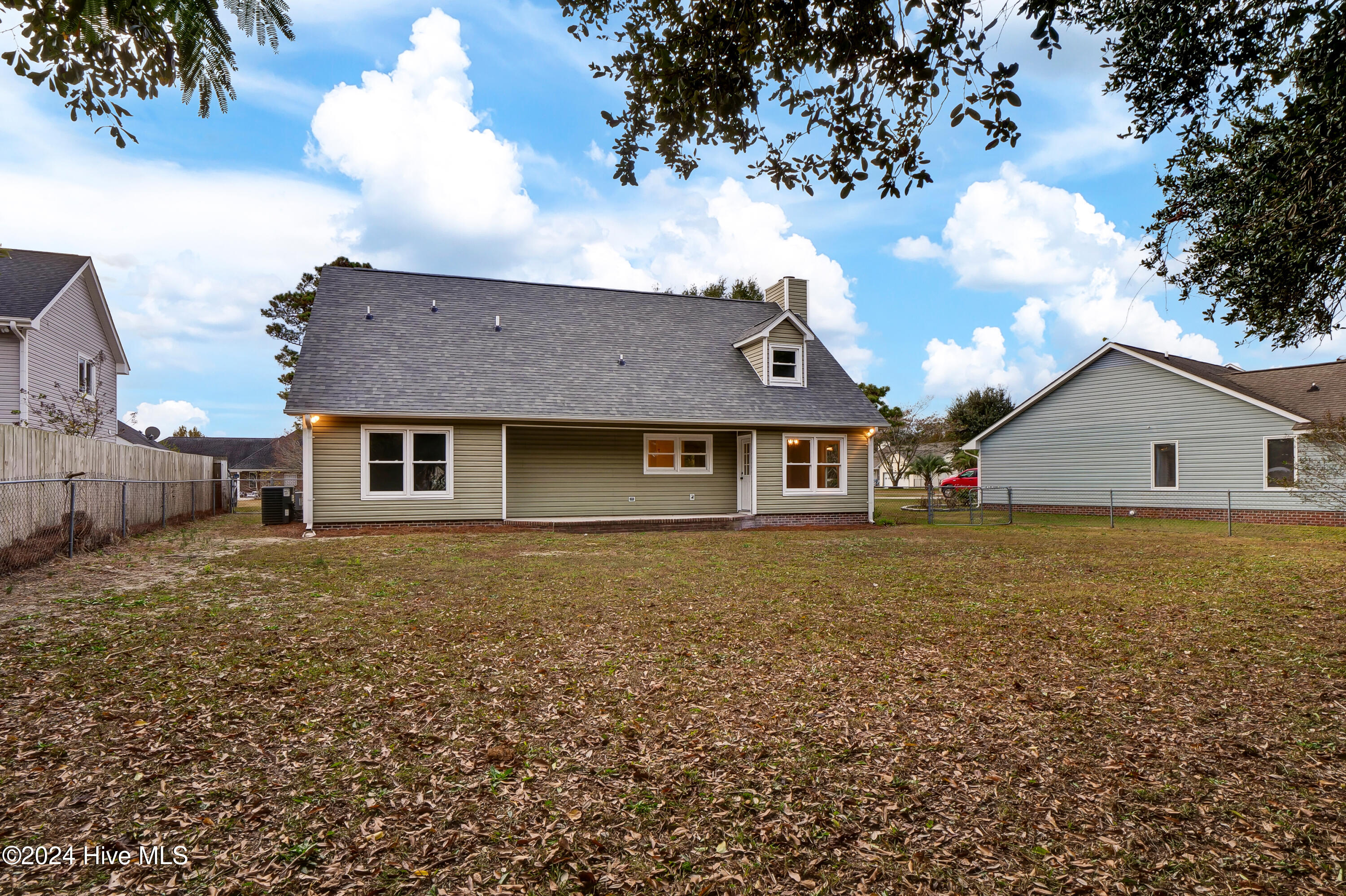 100475376 | Photo 39