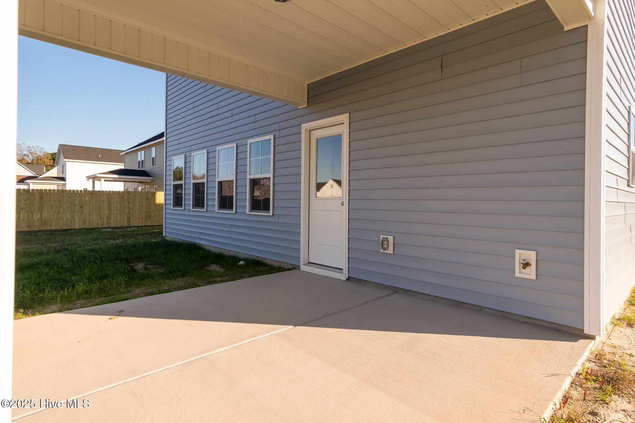 100531003 | Photo 47