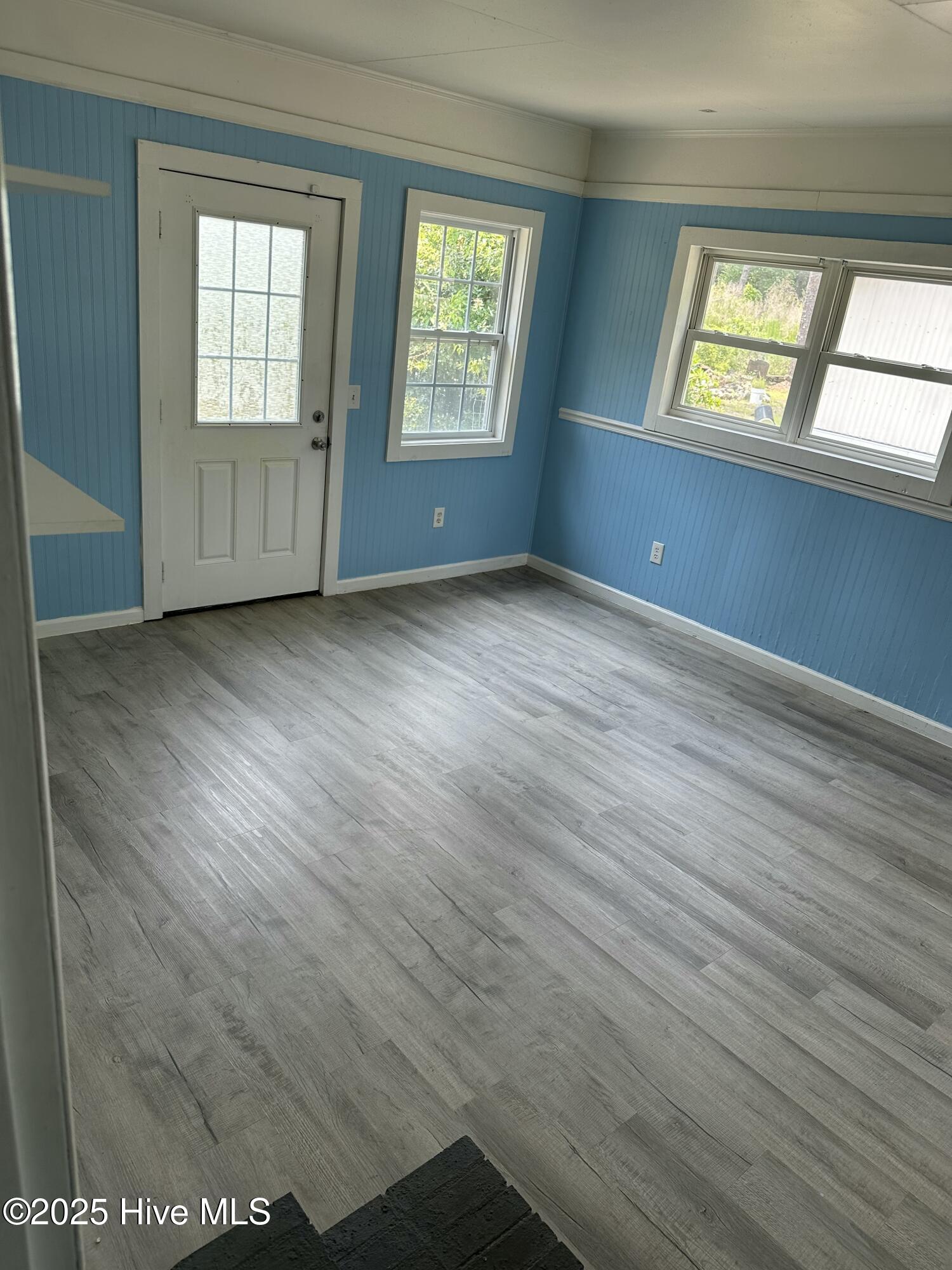 100513996 | Photo 36