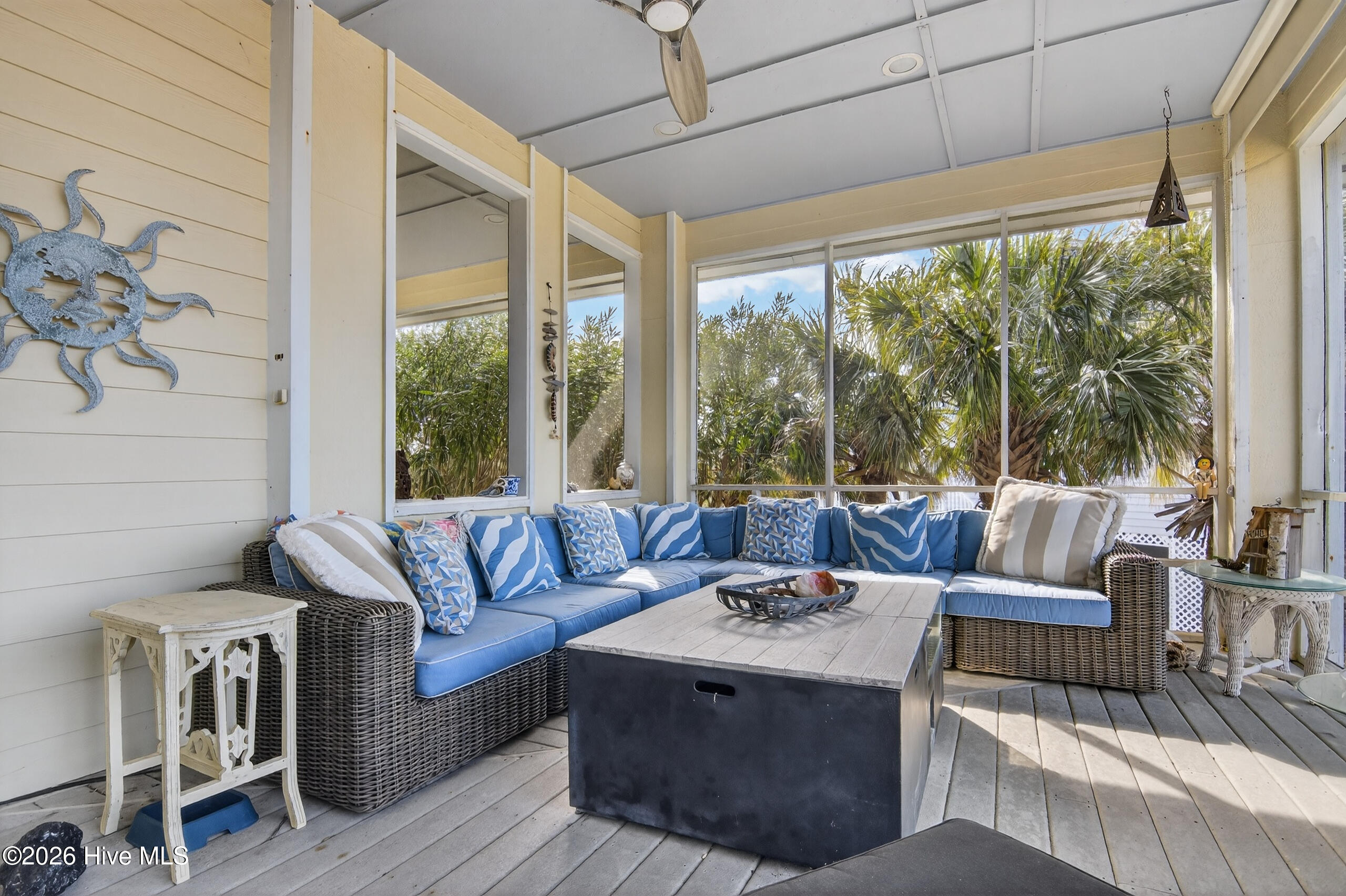 100556296 | Photo 20