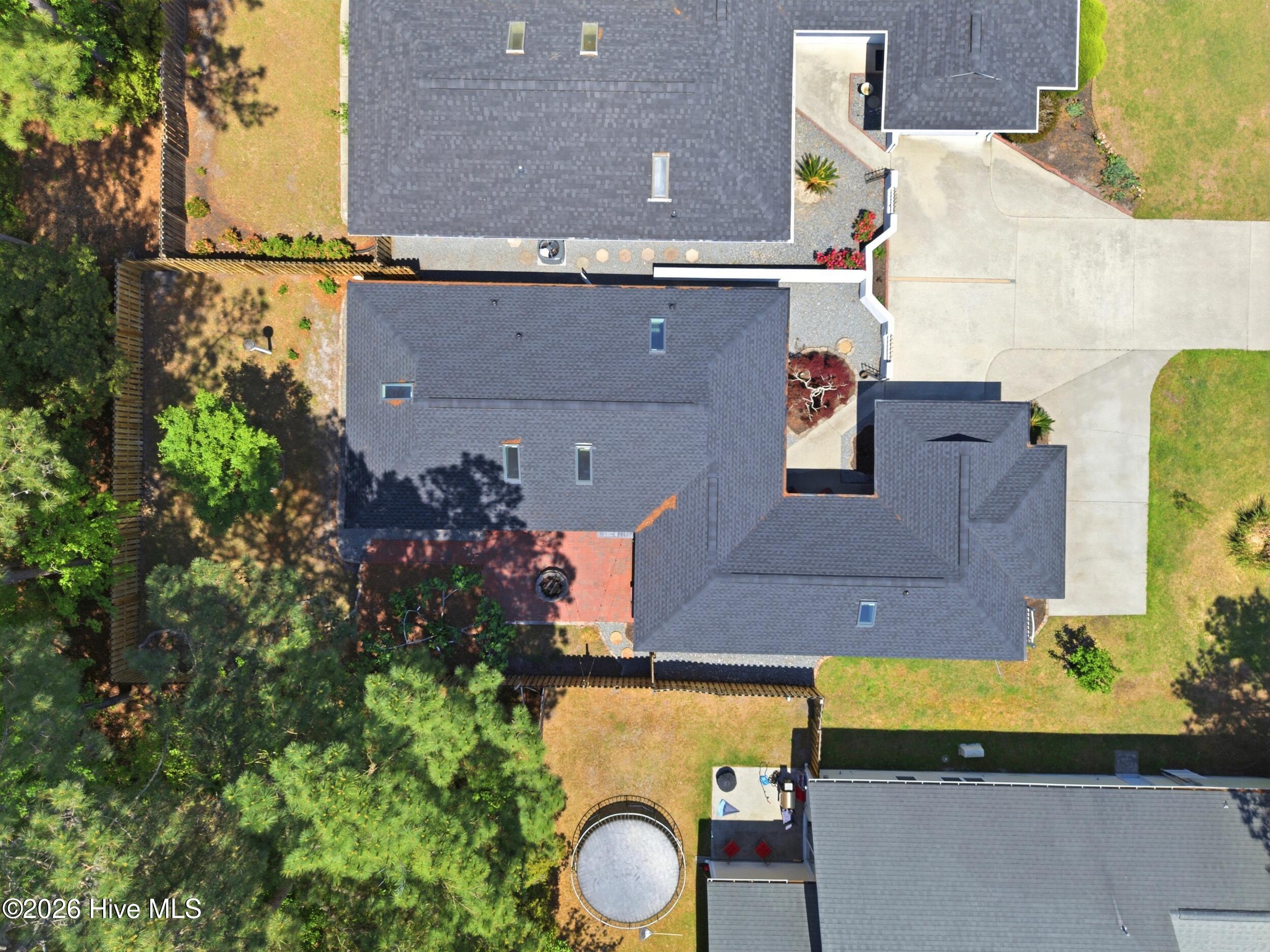 100569802 | Photo 54