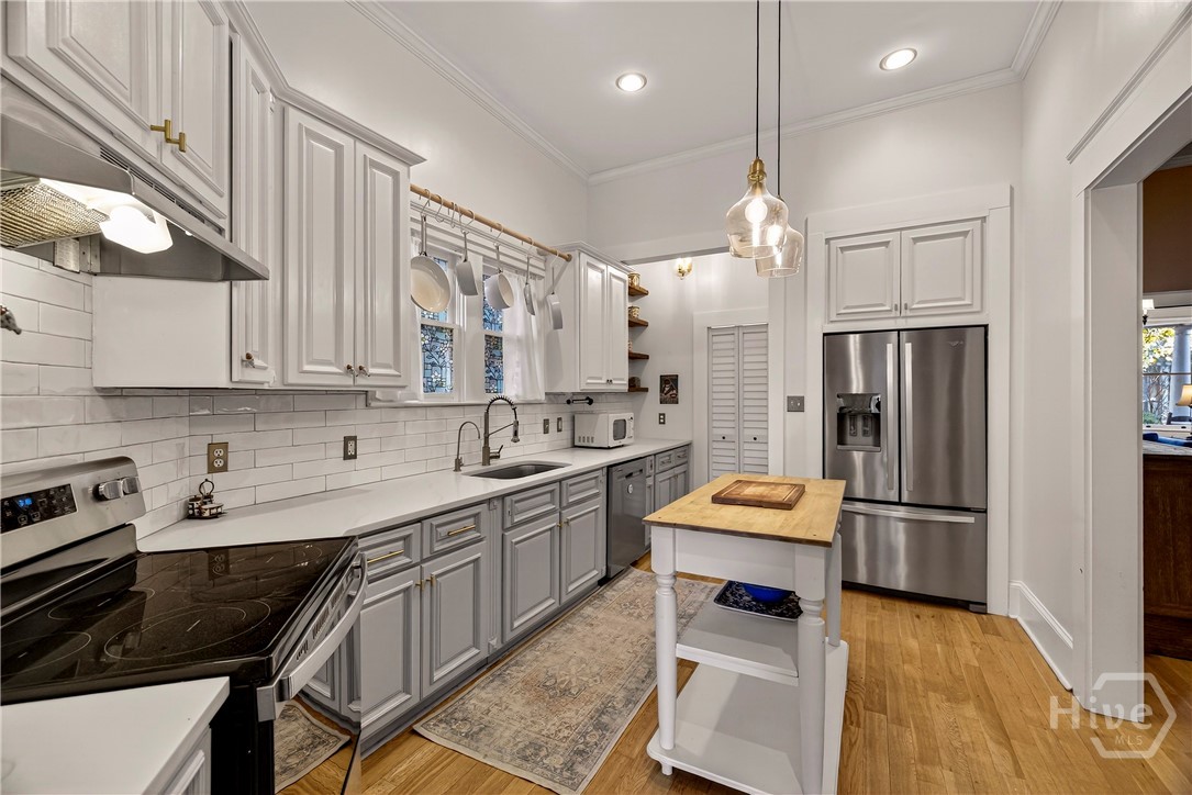 513 E Henry Street, Savannah, GA, 31401