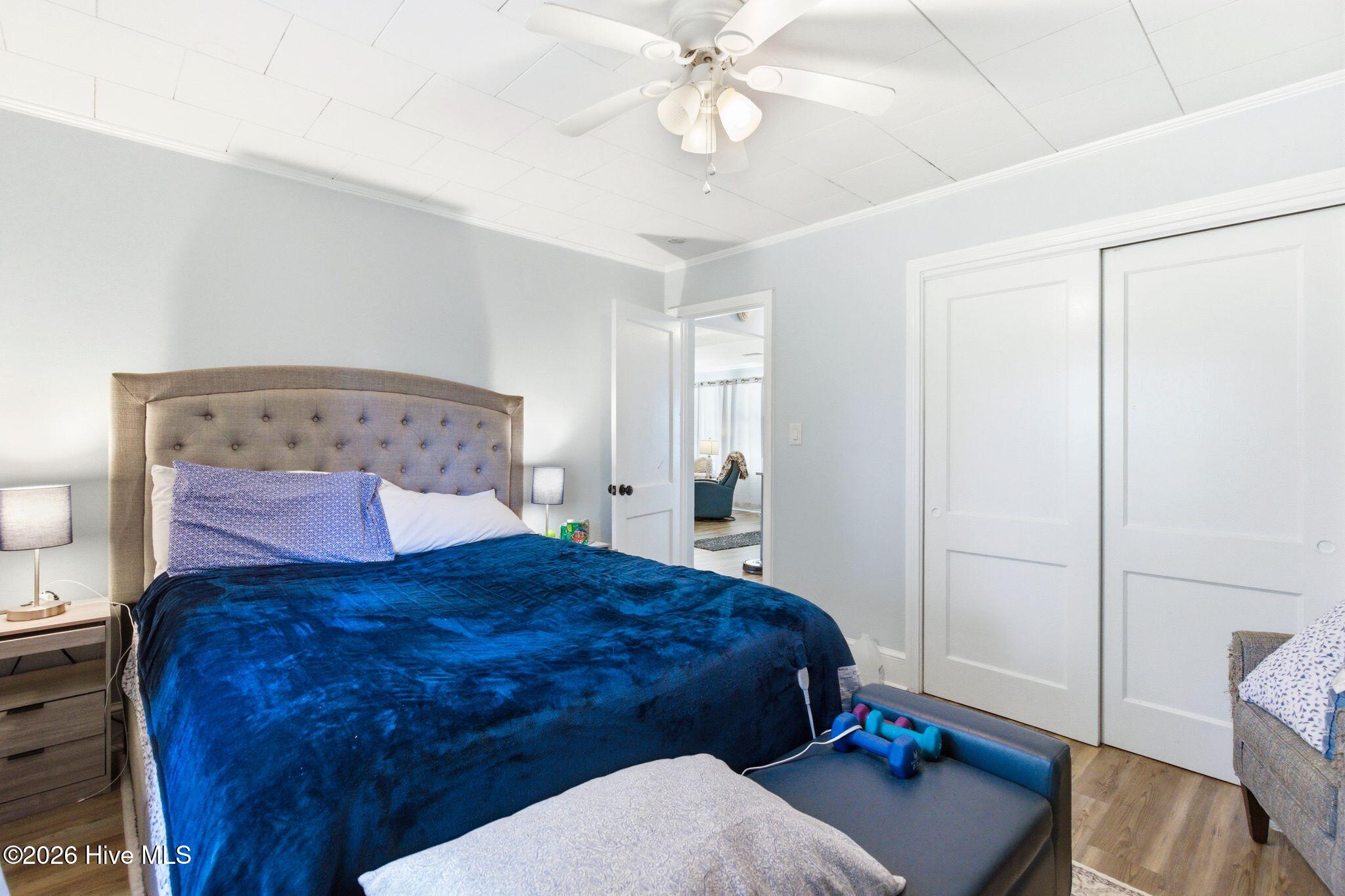 100562415 | Photo 32